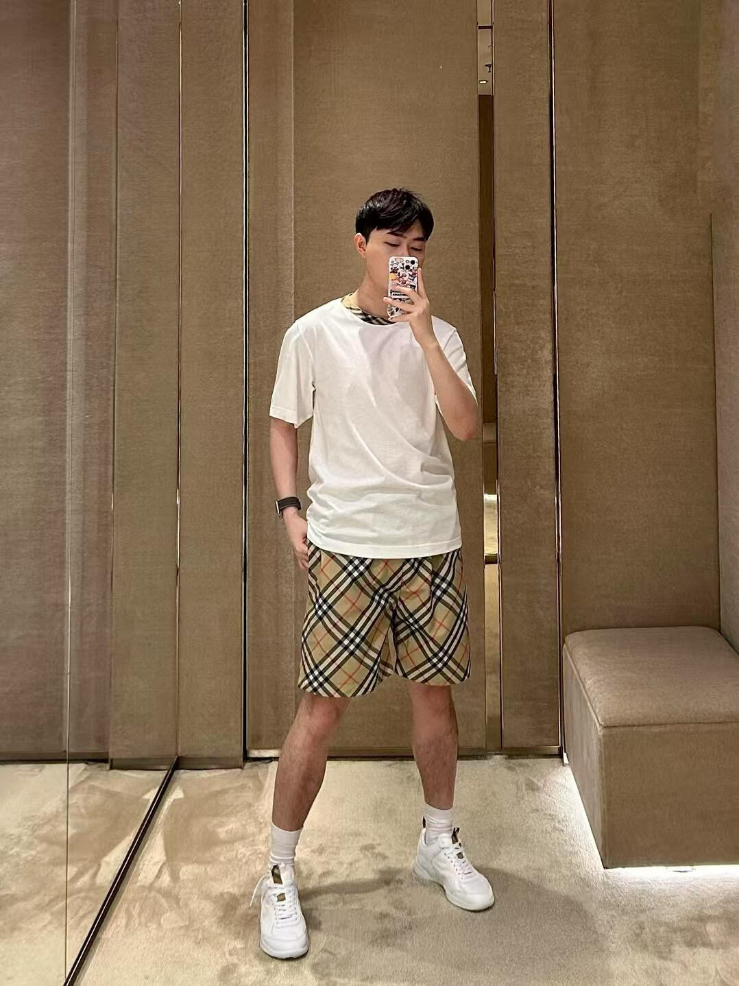 Burberry  短袖服装 4