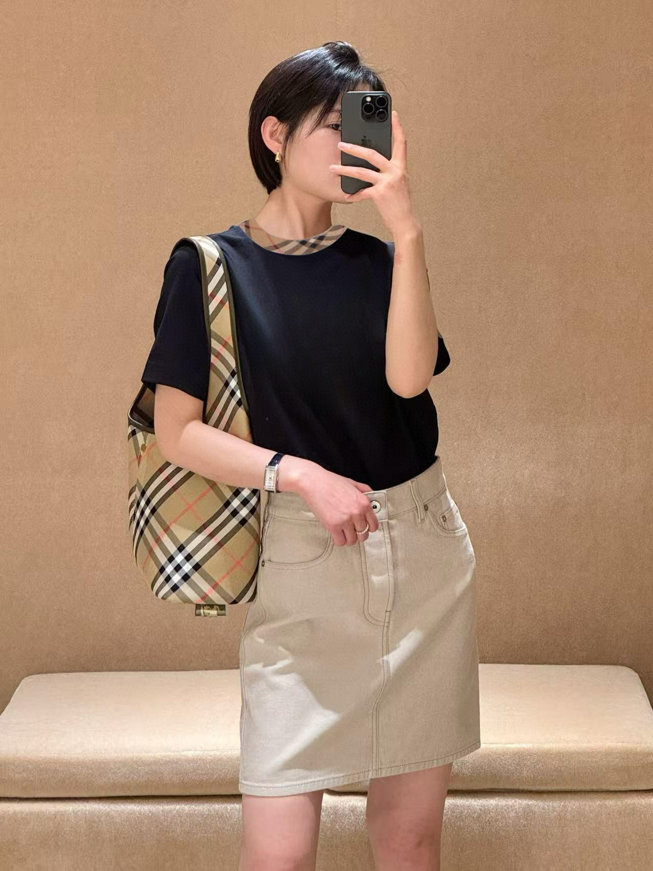 Burberry  短袖服装 8