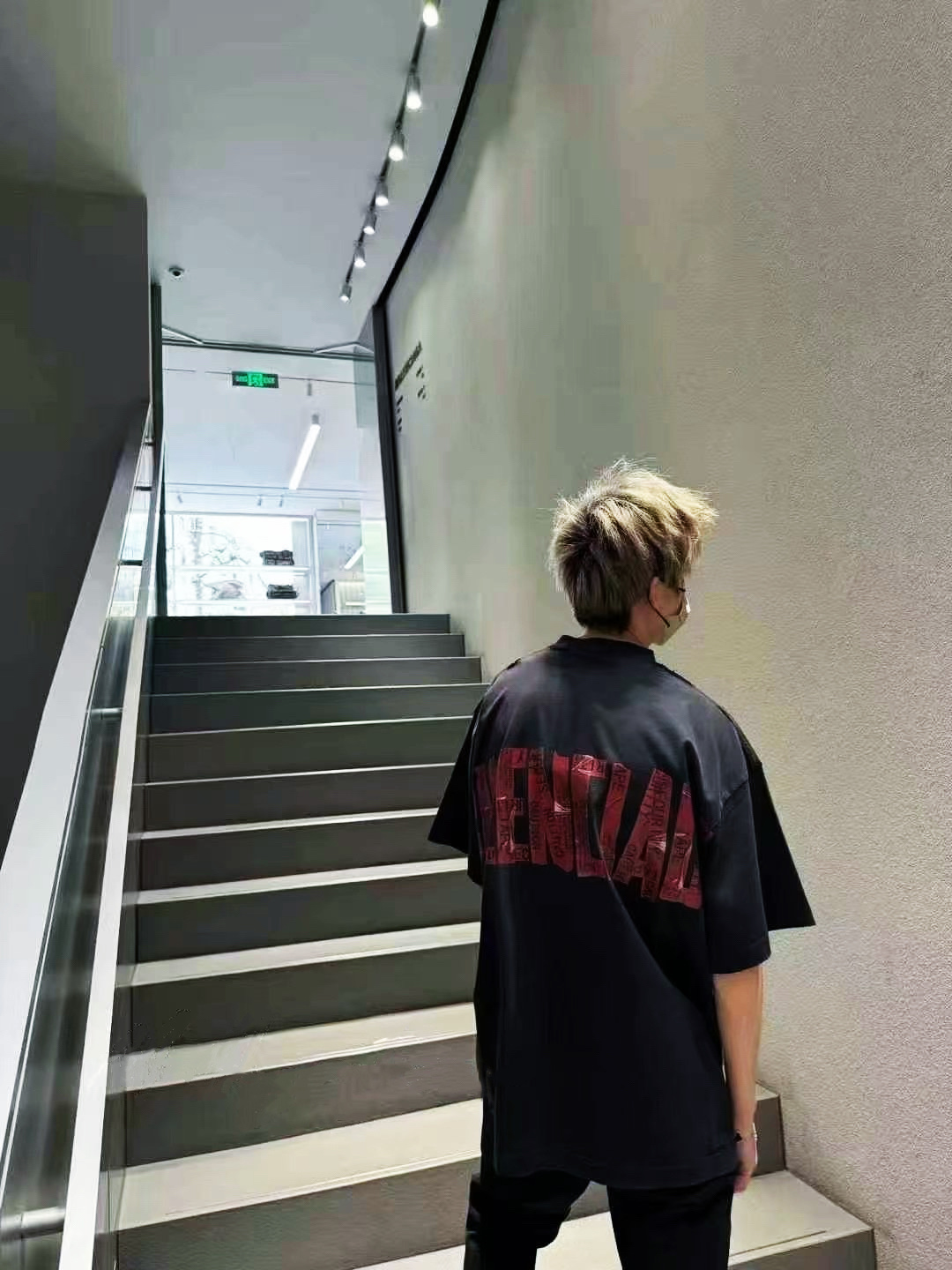 Balenciaga  短袖服装 2