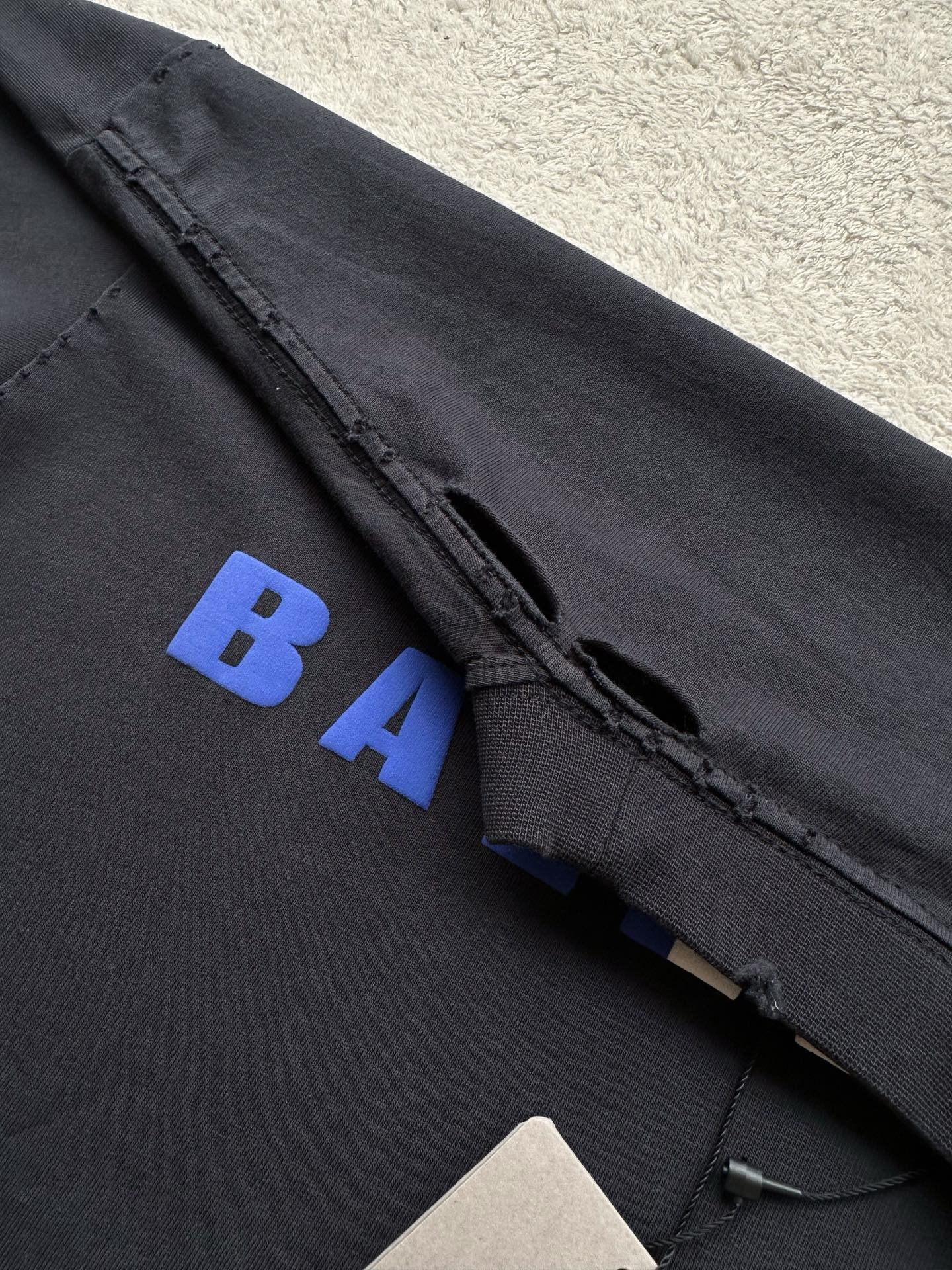 Balenciaga  T恤服装 8