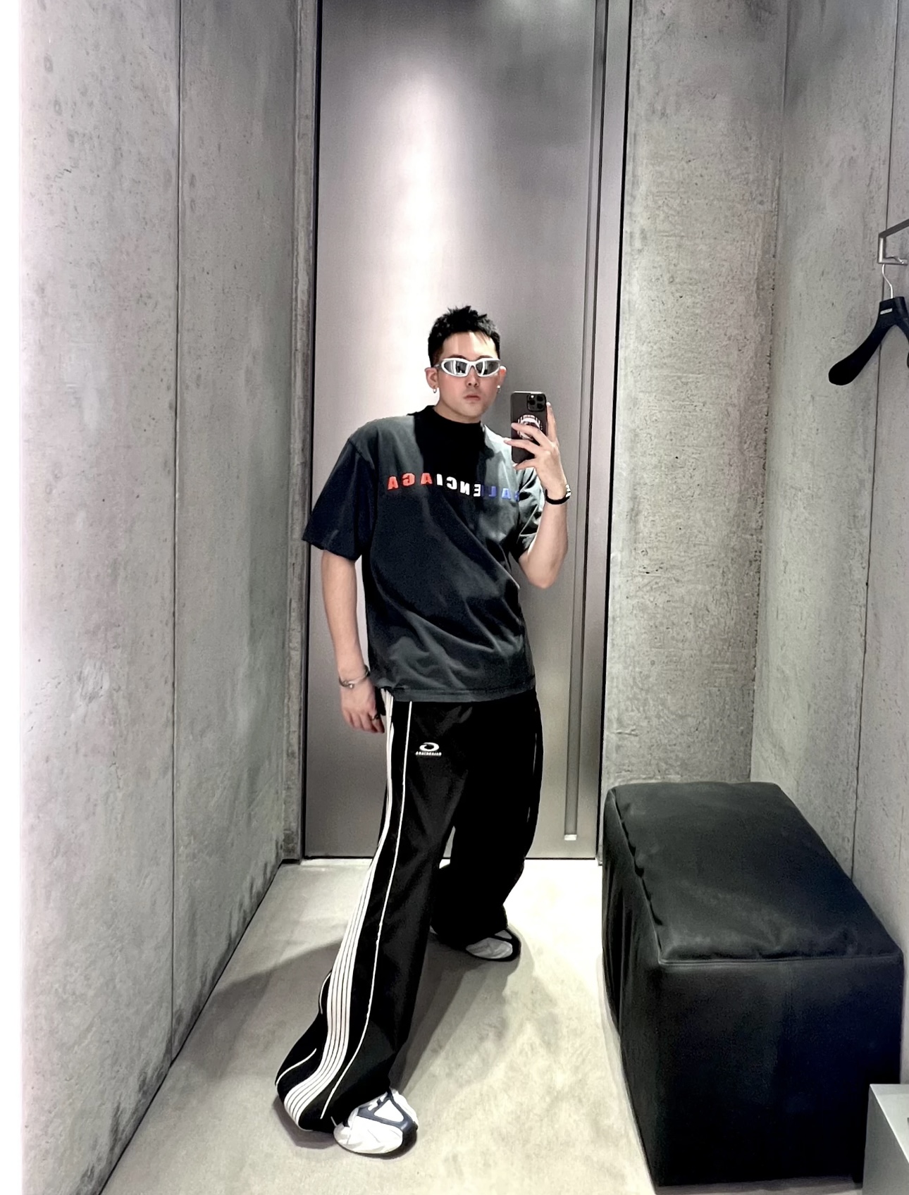 Balenciaga  T恤服装 8