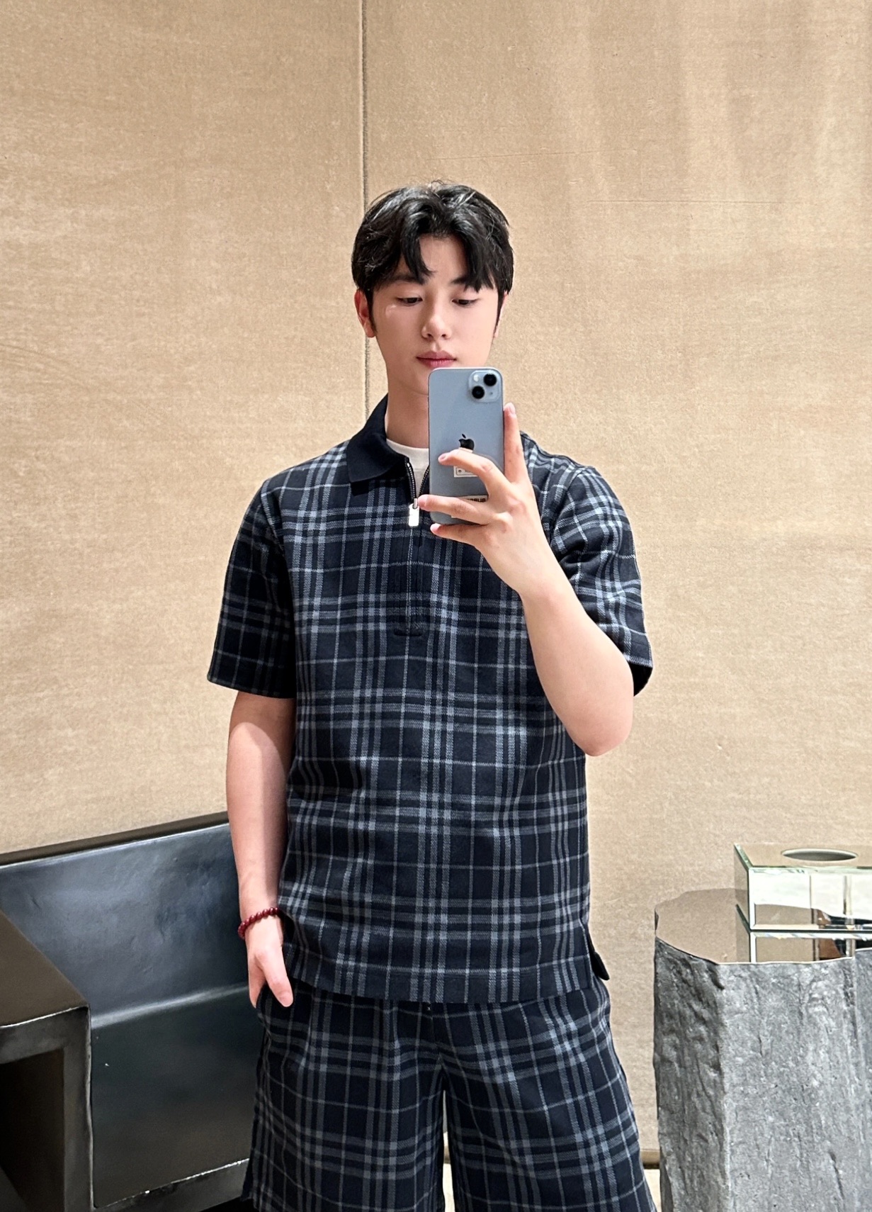 Burberry  服装服装 2