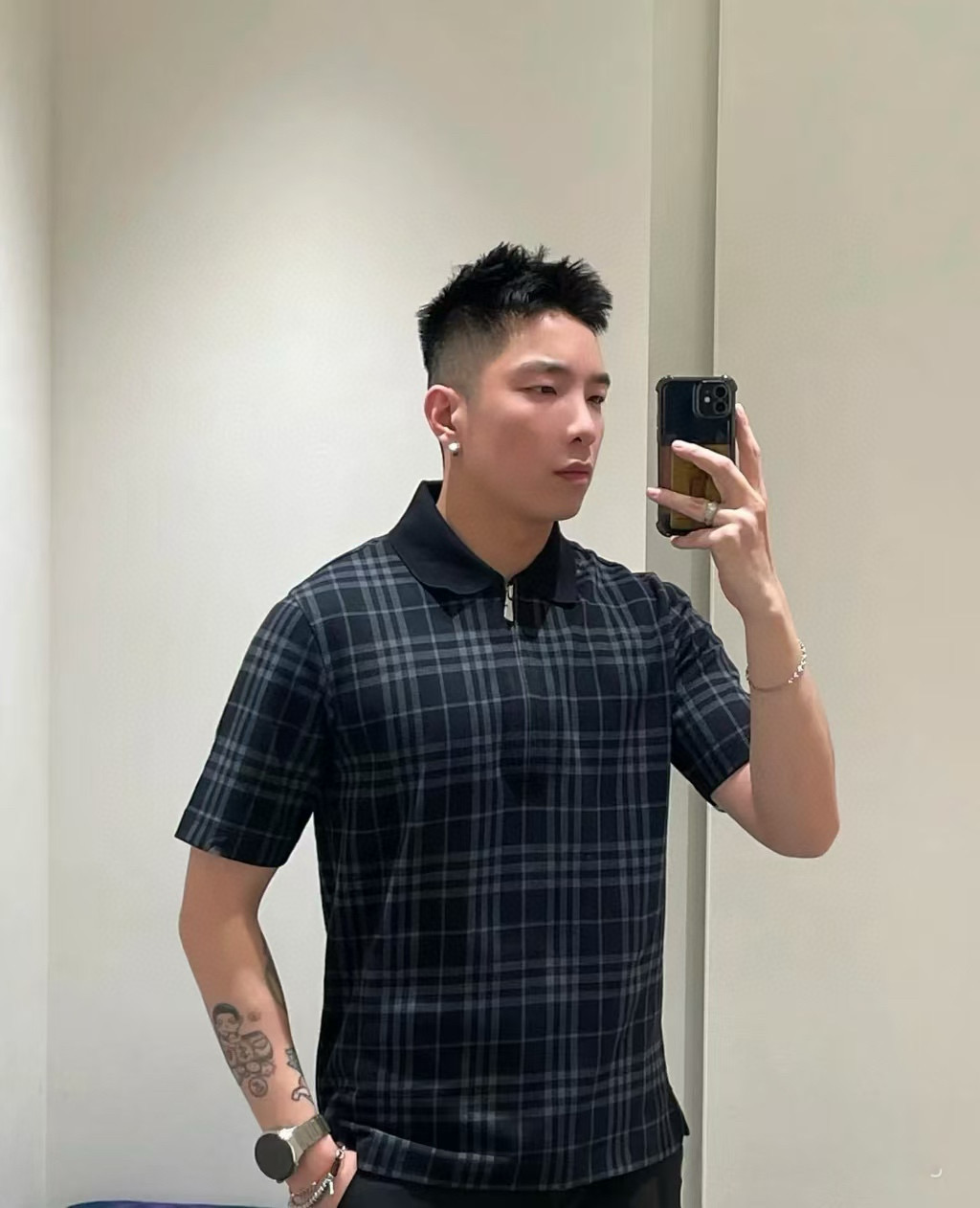 Burberry  服装服装 7