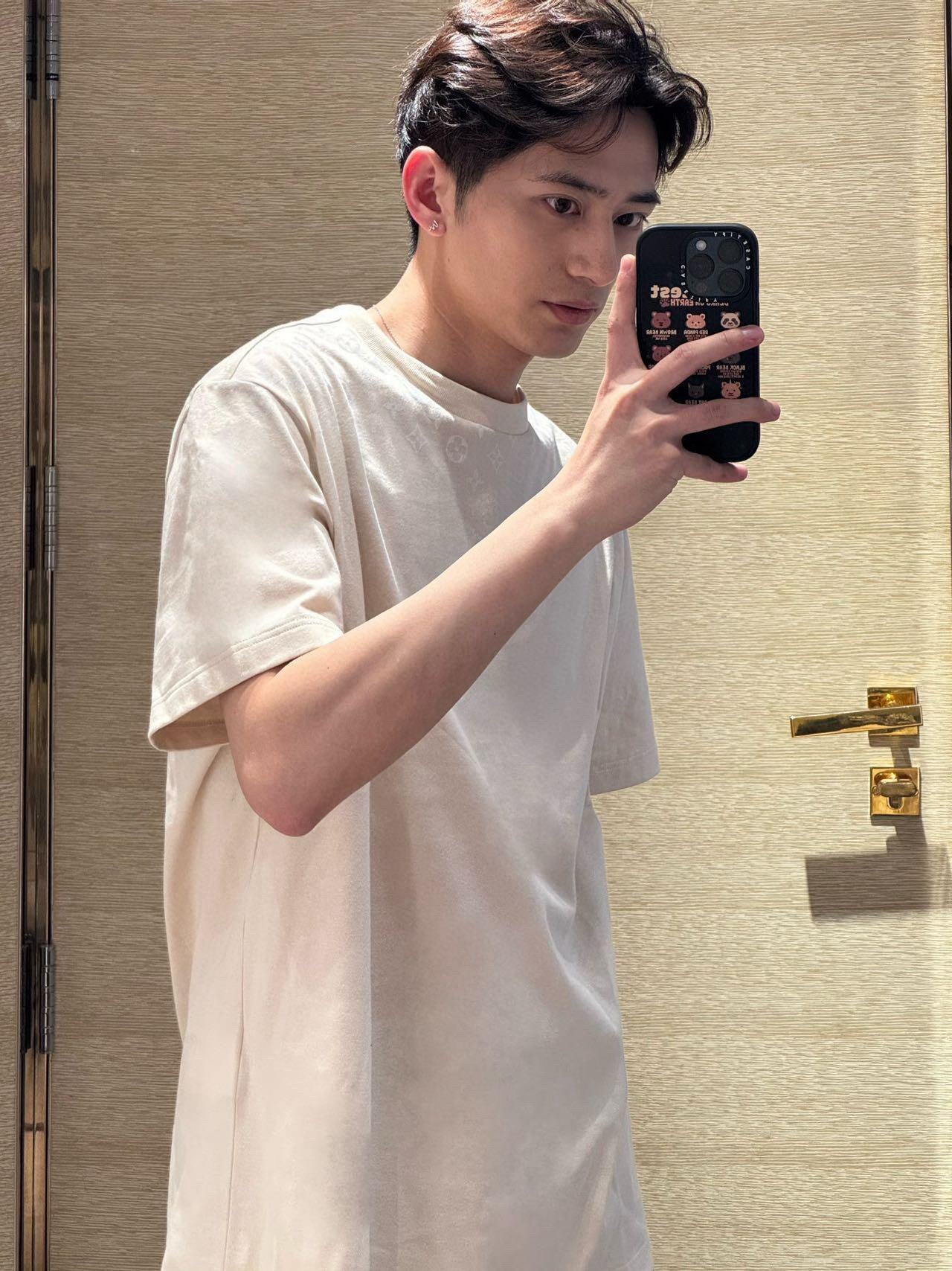 Louis Vuitton  短袖服装,包 3