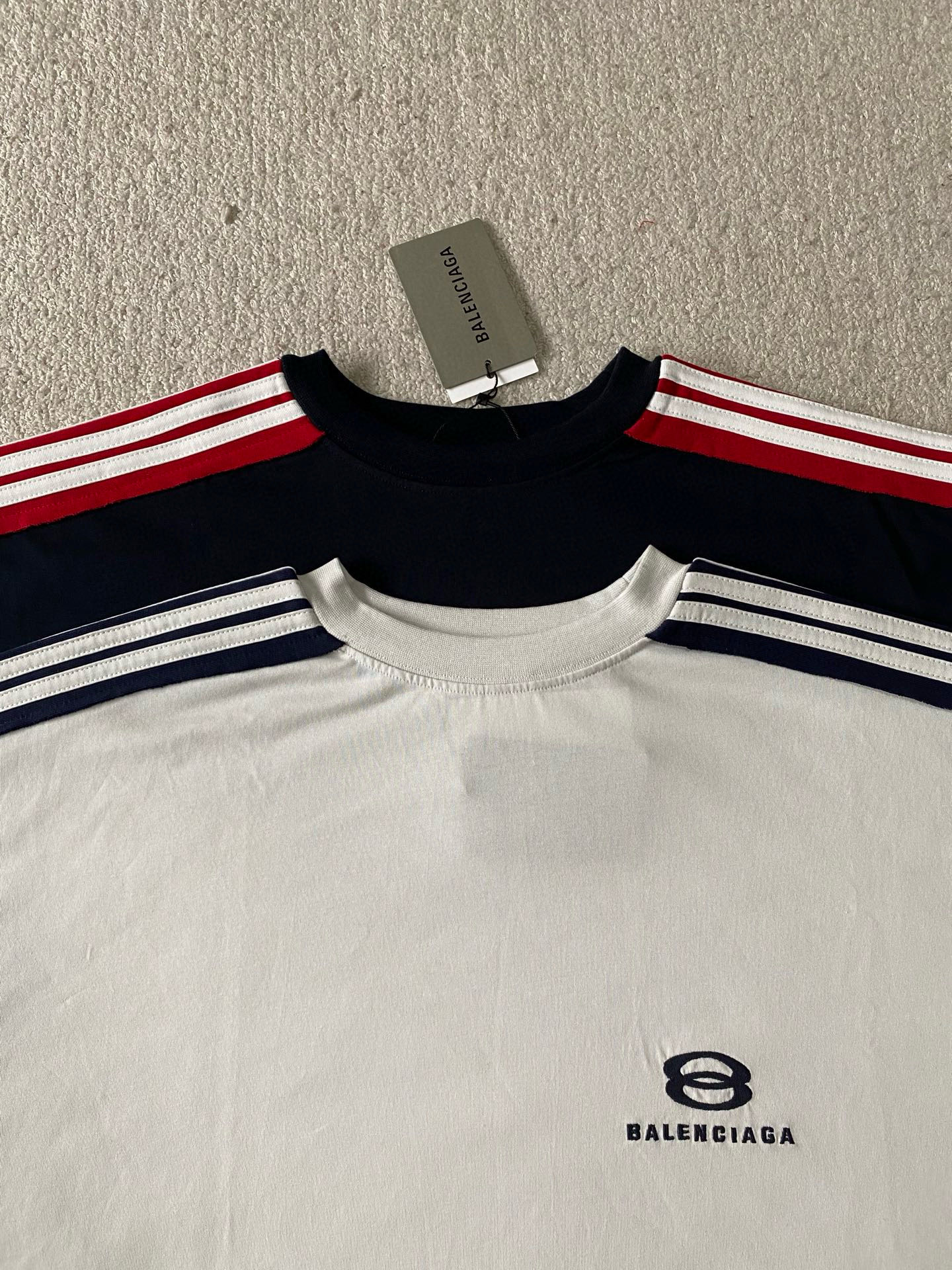 Balenciaga  短袖针织衫服装 3