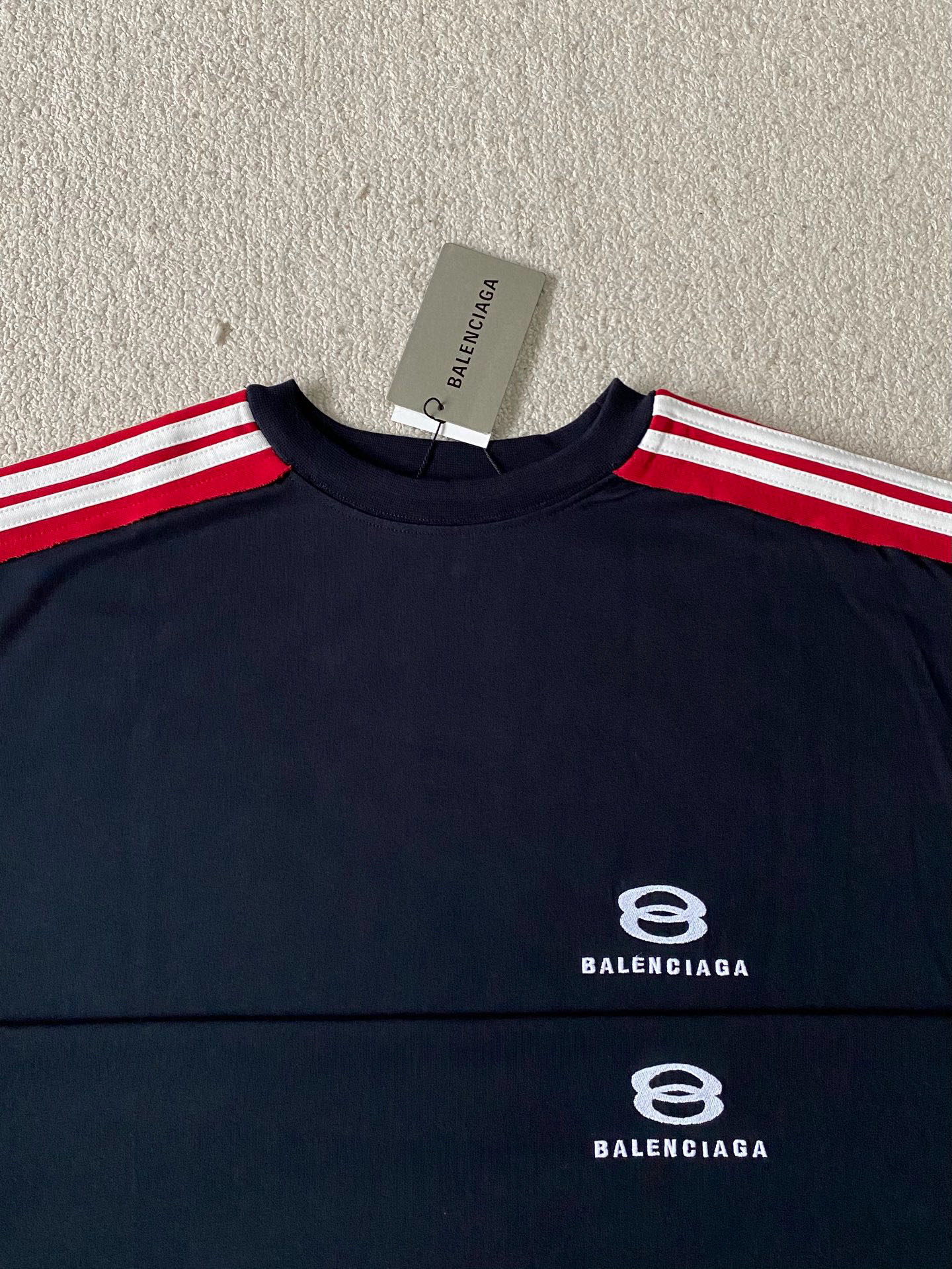 Balenciaga  短袖针织衫服装 5