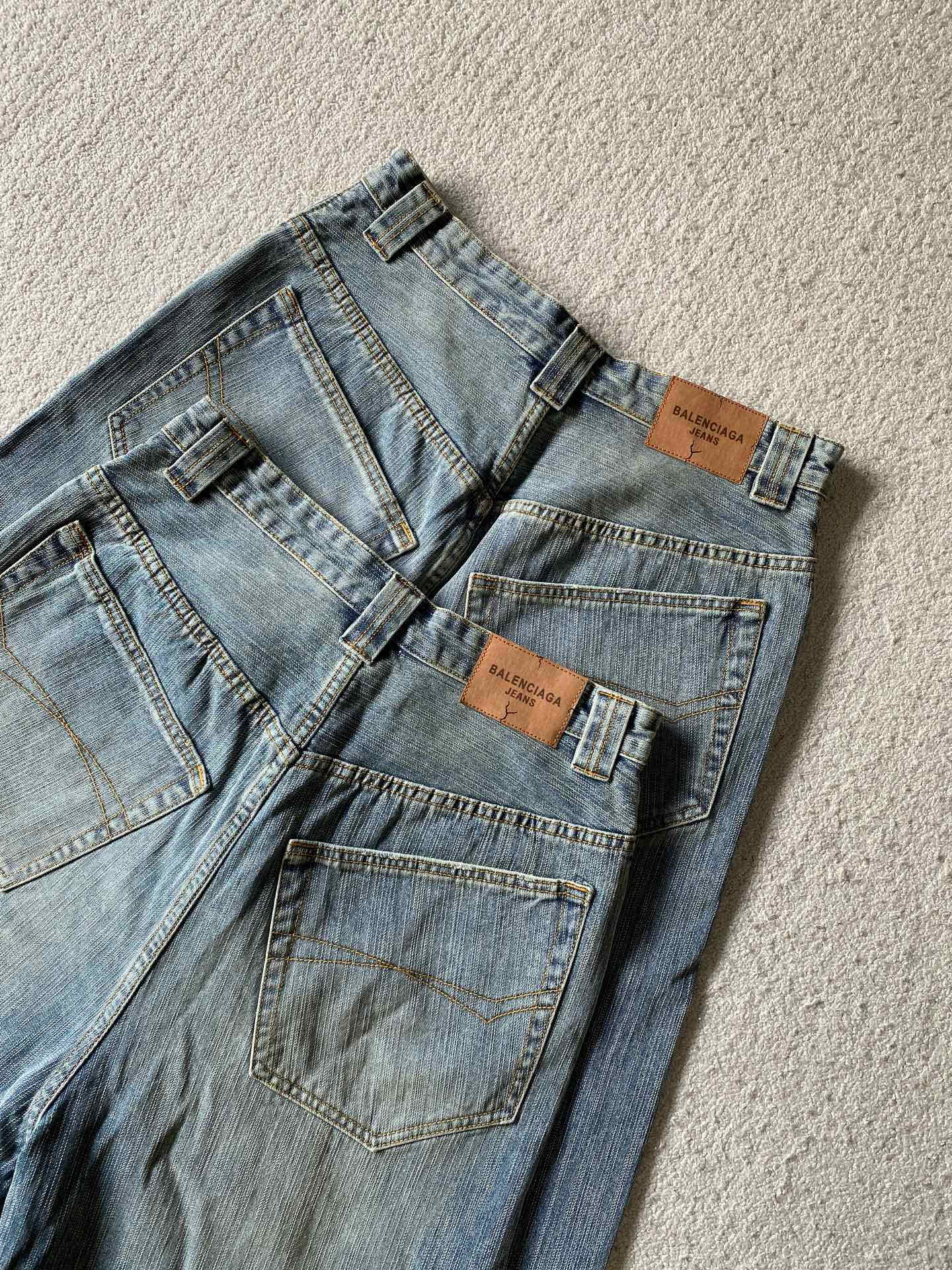 Balenciaga  牛仔长裤服装 5