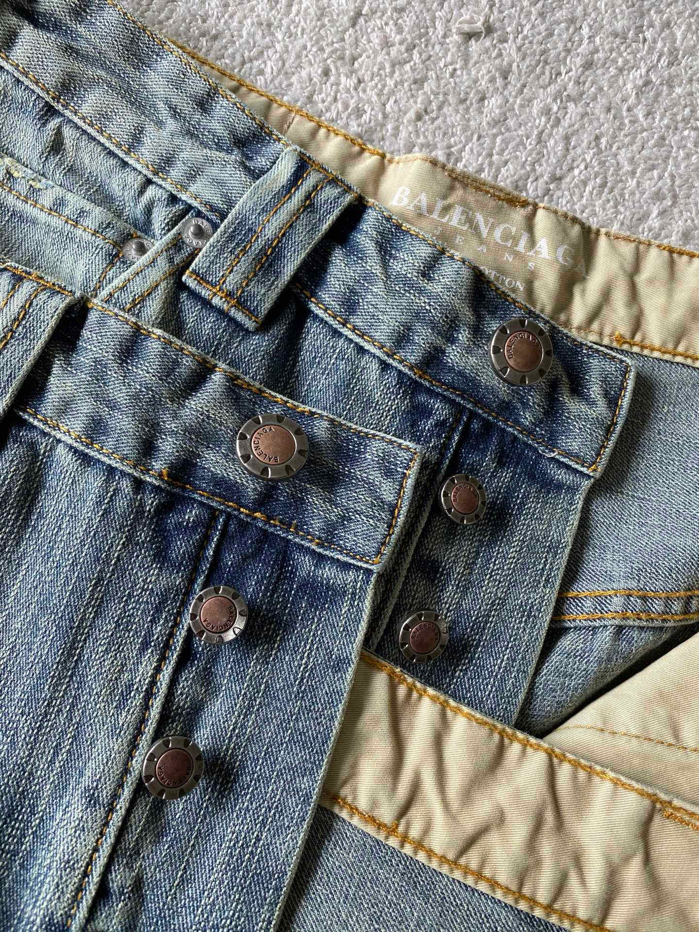 Balenciaga  牛仔长裤服装 7