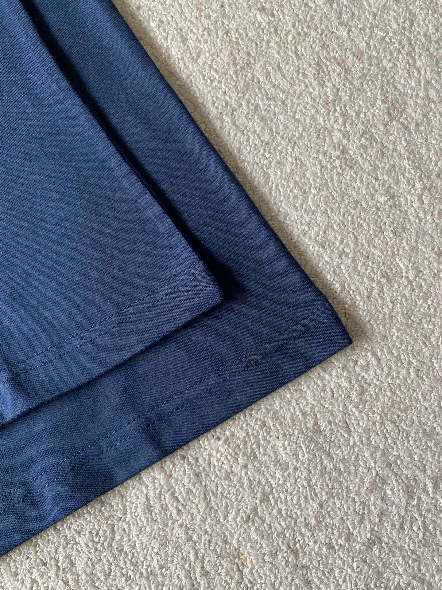 Louis Vuitton  短袖服装,包 9