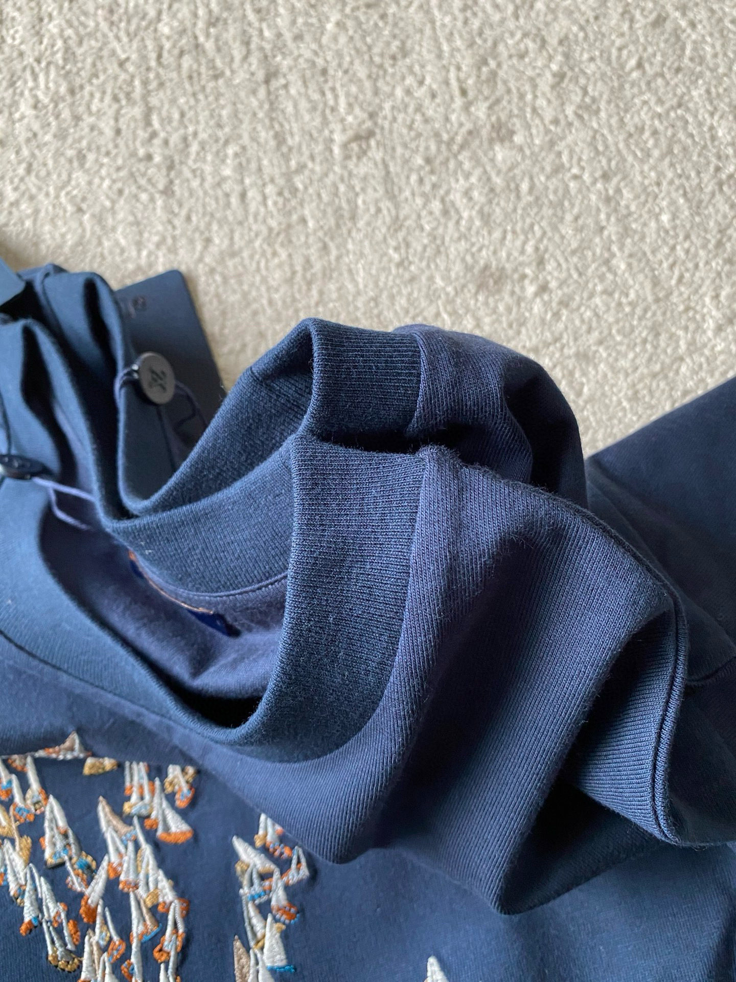 Louis Vuitton  短袖服装,包 7