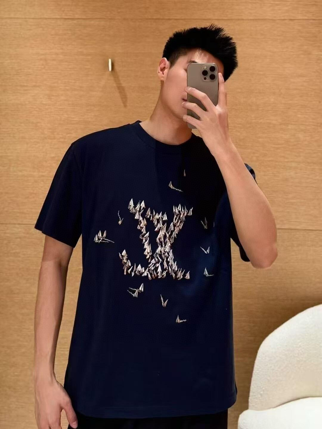 Louis Vuitton  短袖服装,包 2