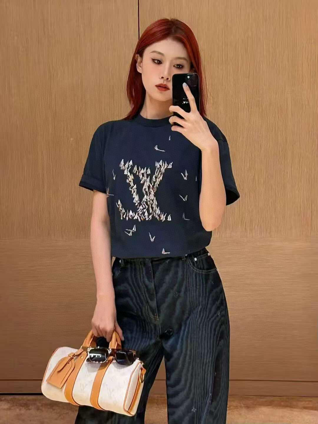 Louis Vuitton  短袖服装,包 9