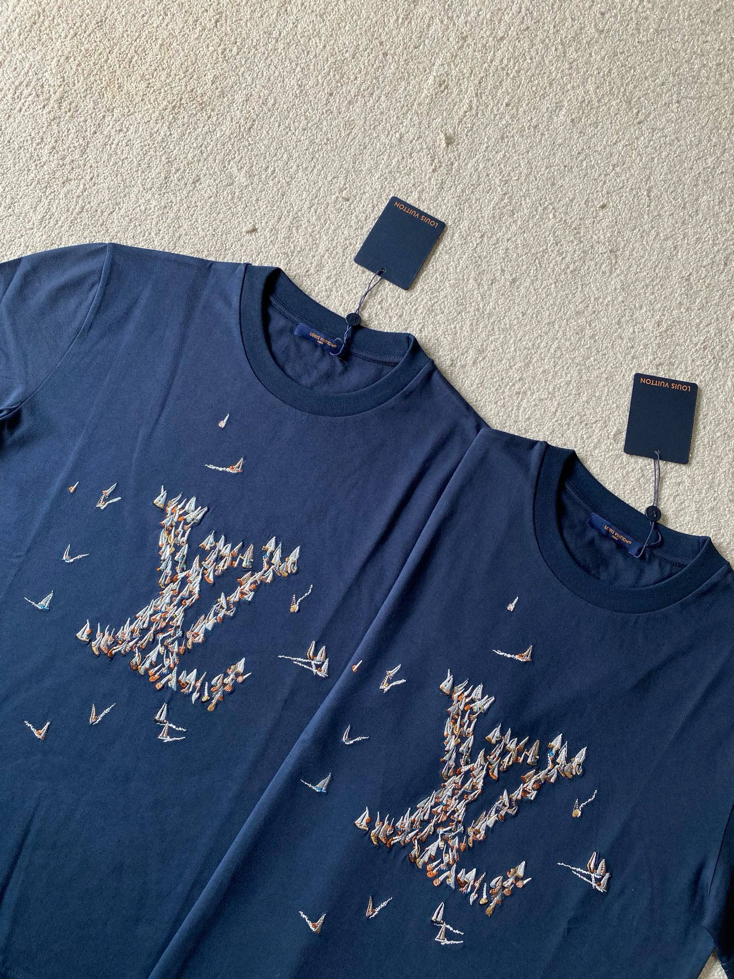 Louis Vuitton  短袖服装,包 5