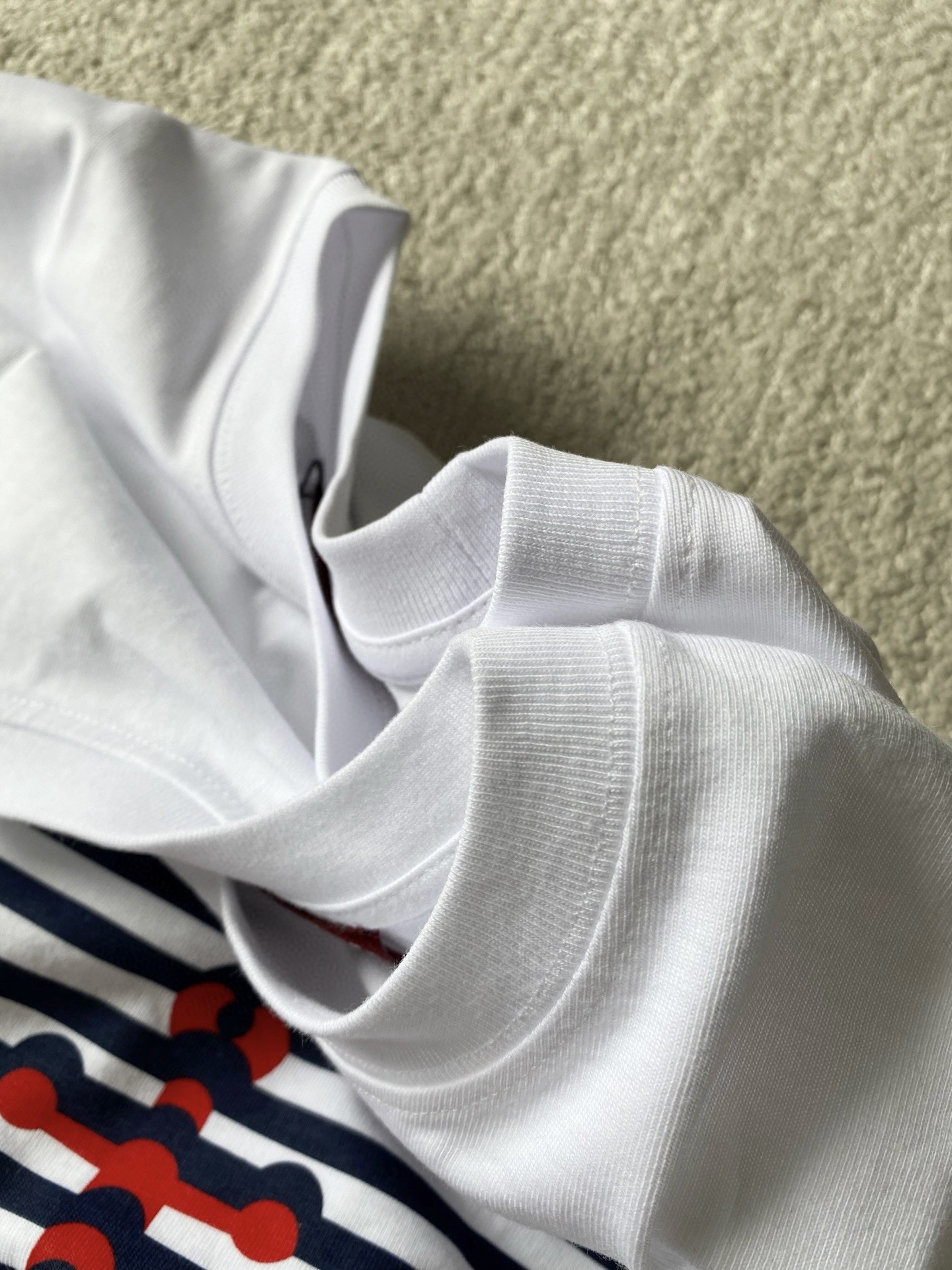 Gucci  短袖服装 6