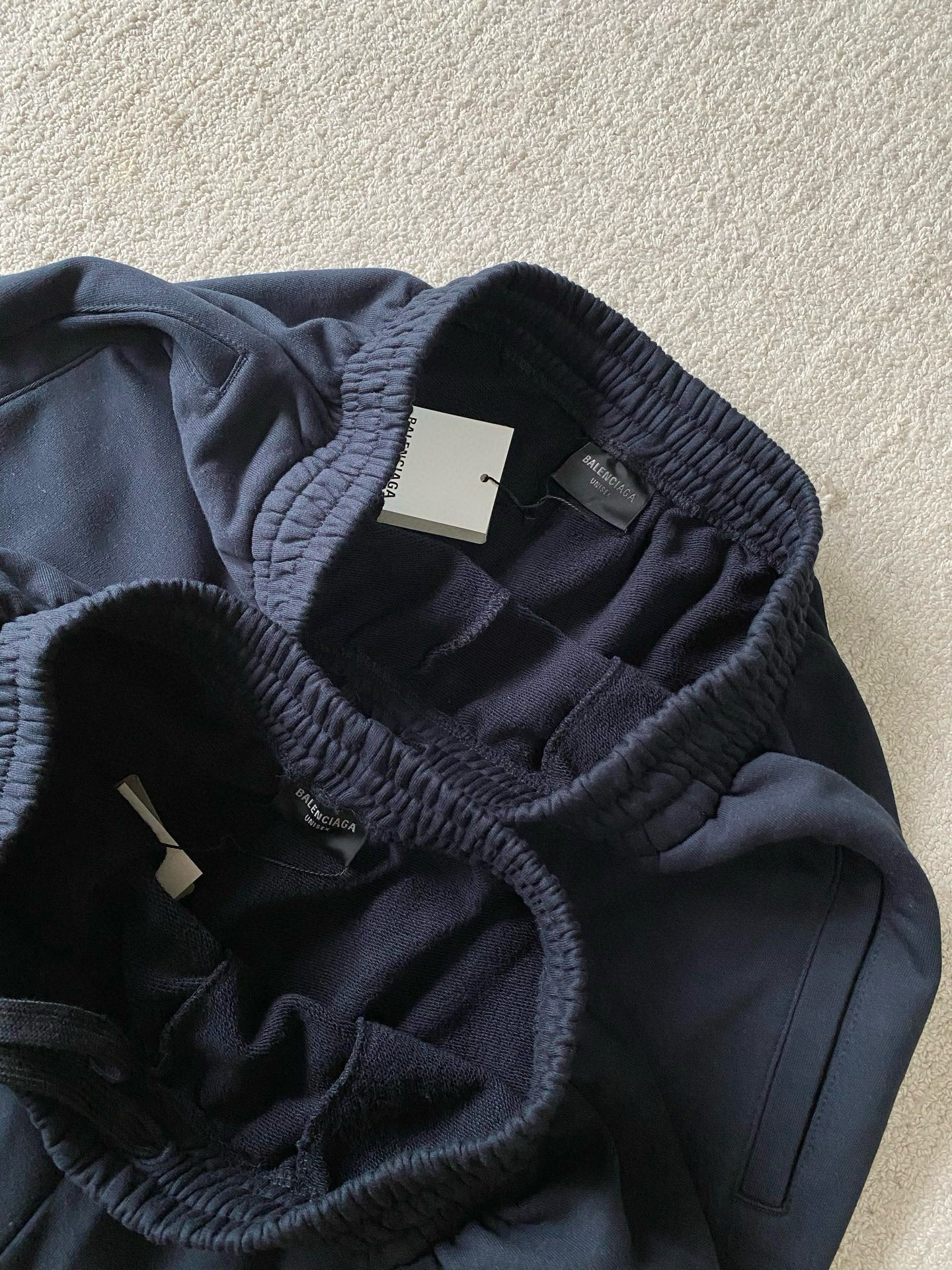 Balenciaga  长裤服装,包 7