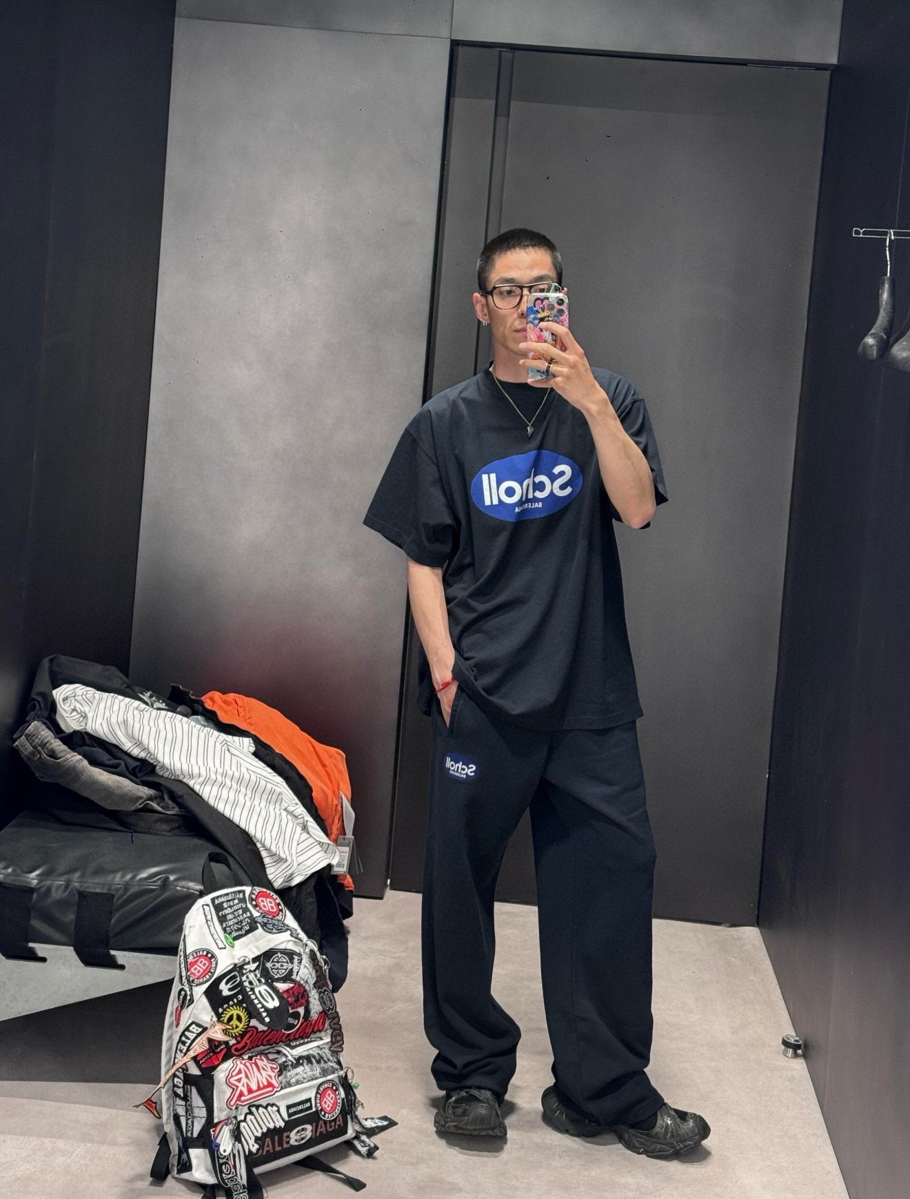 Balenciaga  运动裤服装,包 2