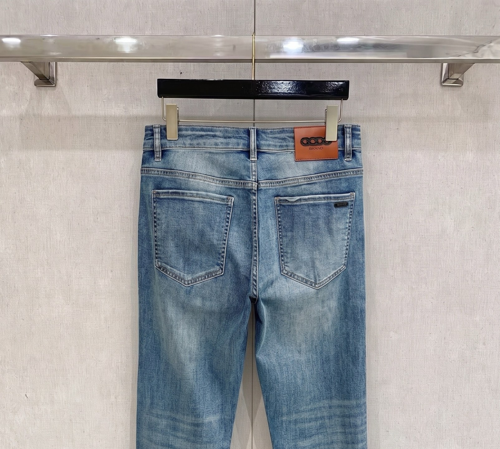 😊 2026春夏最新推出男士休闲牛仔裤新品！重工水洗牛仔裤！定制面料和一般牛仔布料比起来，更加柔软舒适！