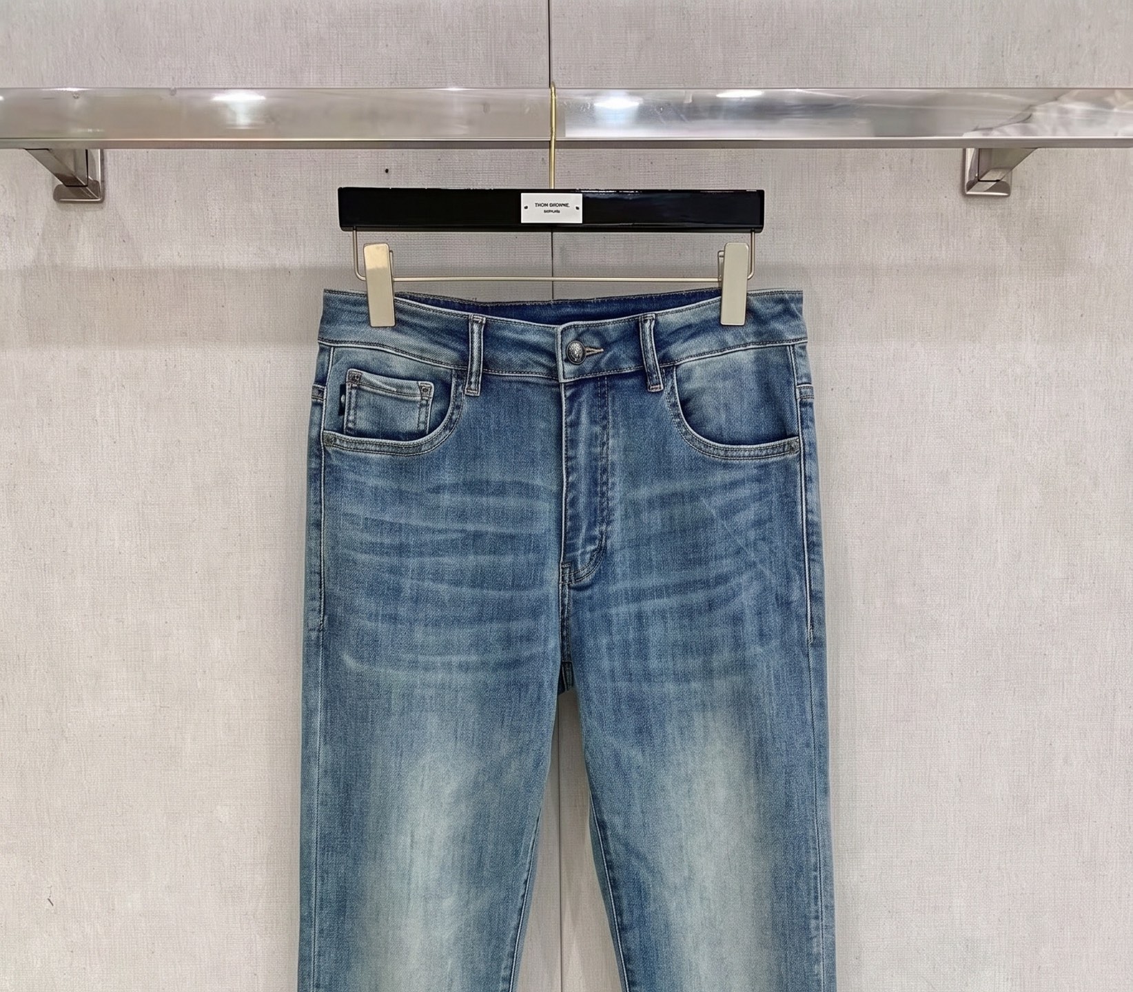 范思哲 2026春夏最新推出男士休闲牛仔裤新品！重工水洗牛仔裤！定制面料和一般牛仔布料比起来，更加柔软舒