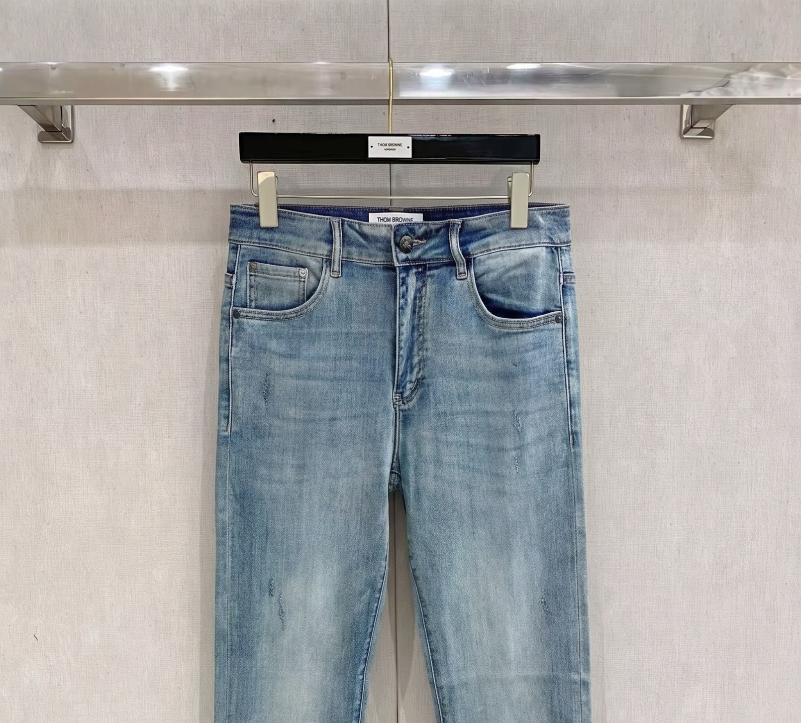 巴宝莉 2026春夏最新推出男士休闲牛仔裤新品！重工水洗牛仔裤！定制面料和一般牛仔布料比起来，更加柔软舒