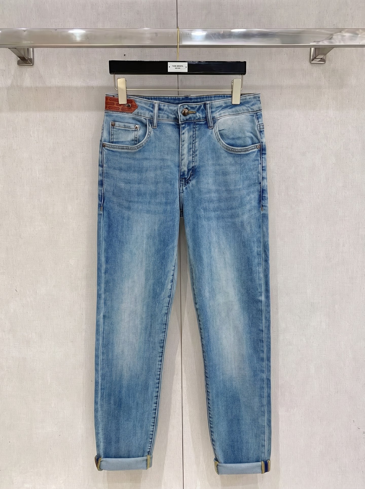 😊 2026春夏最新推出男士休闲牛仔裤新品！重工水洗牛仔裤！定制面料和一般牛仔布料比起来，更加柔软舒适！