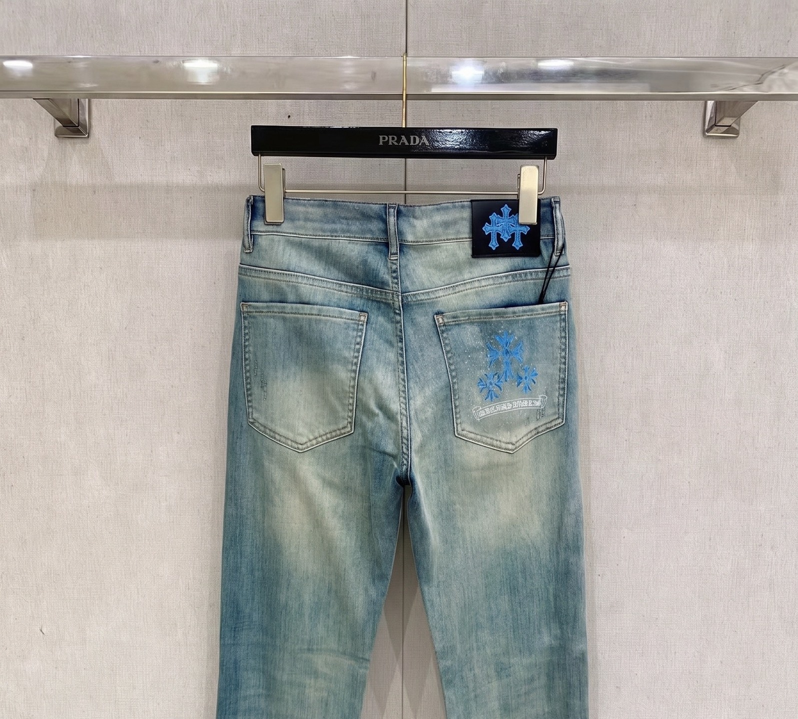 克罗心 2026春夏最新推出男士休闲牛仔裤新品！重工水洗牛仔裤！定制面料和一般牛仔布料比起来，更加柔软舒