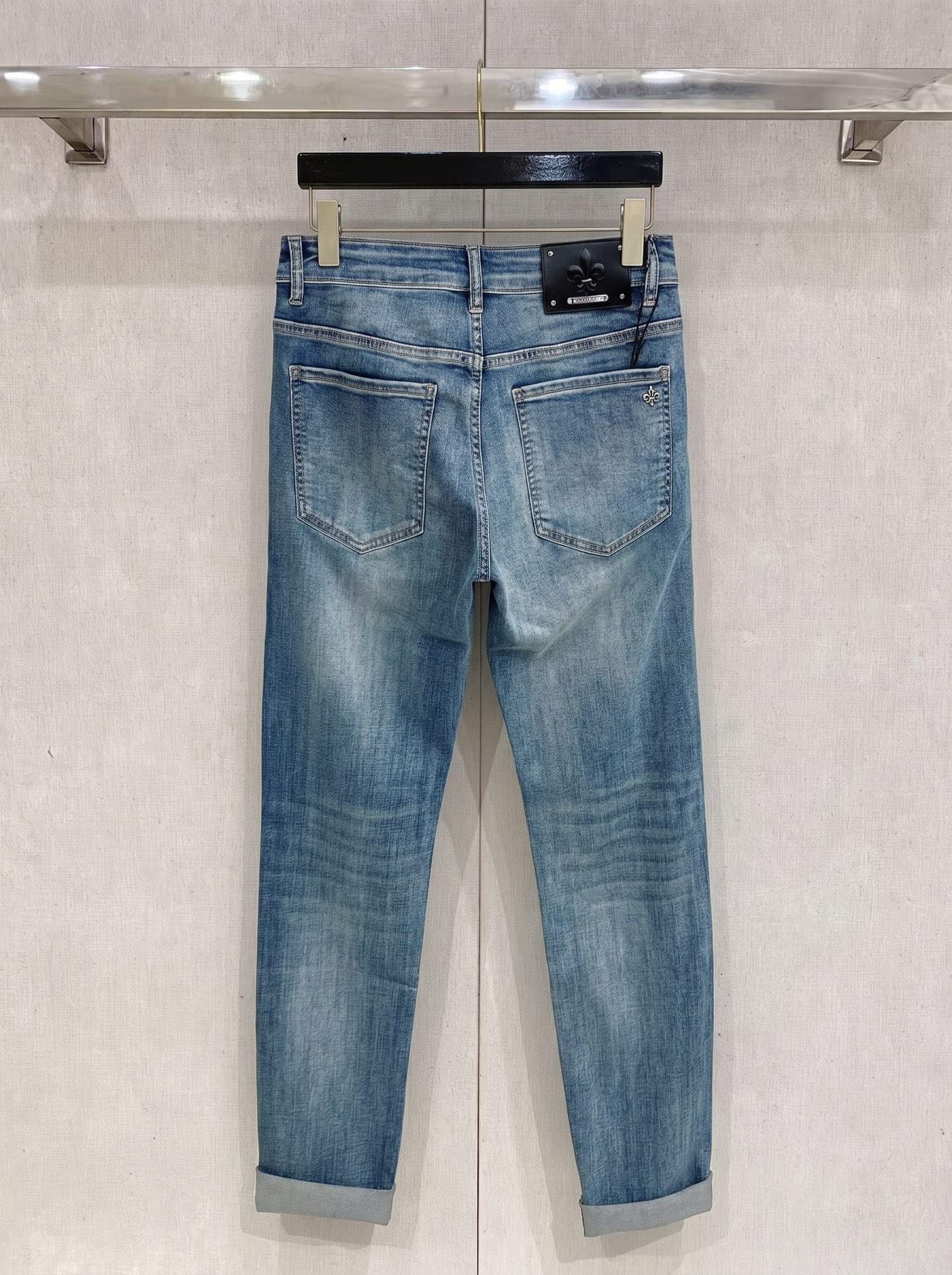 克罗心 2026春夏最新推出男士休闲牛仔裤新品！重工水洗牛仔裤！定制面料和一般牛仔布料比起来，更加柔软舒