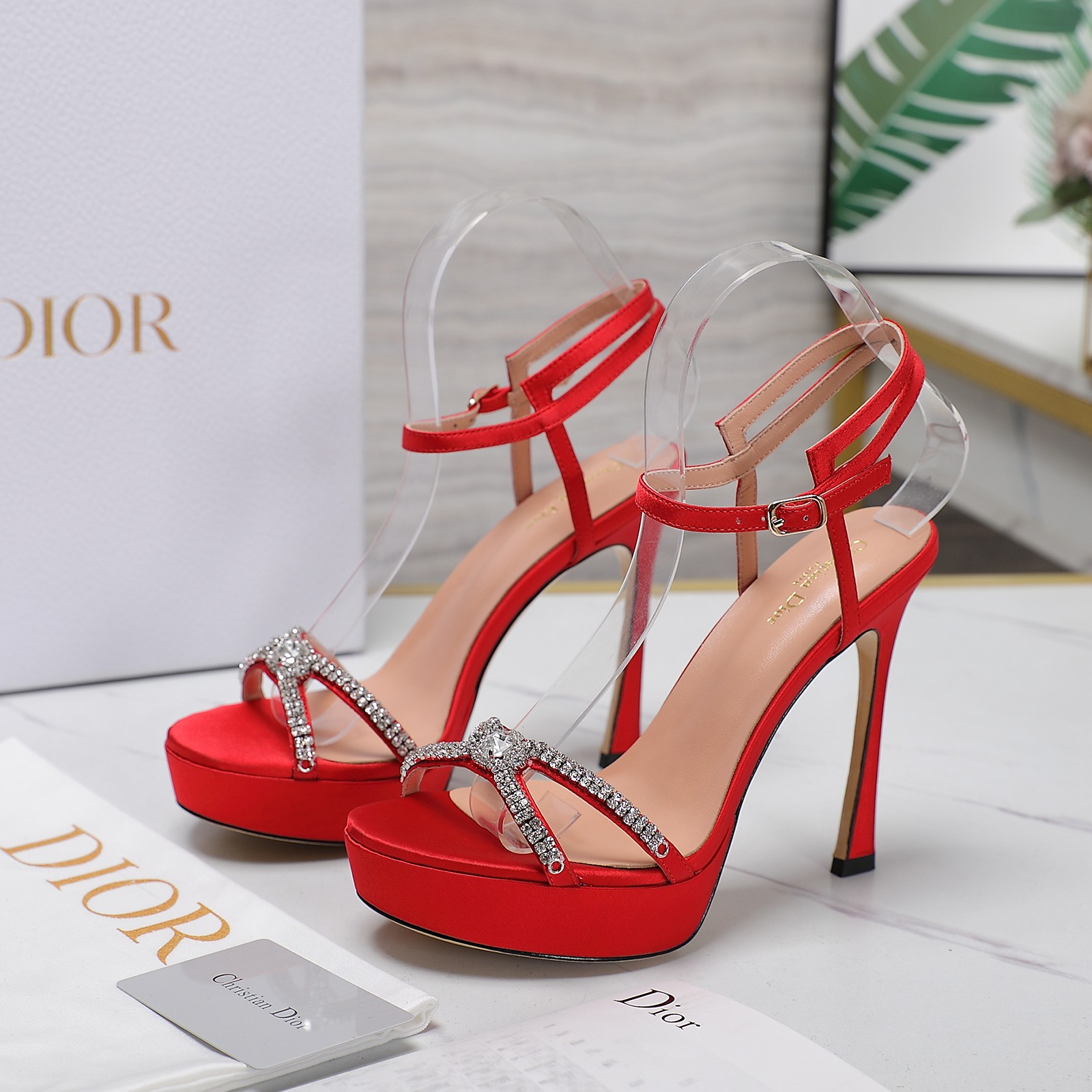 Dior Schuhe Pumps Mit Hohem Absatz Sandalen Rindsleder Schaffell Seide Frühling/Sommer Kollektion