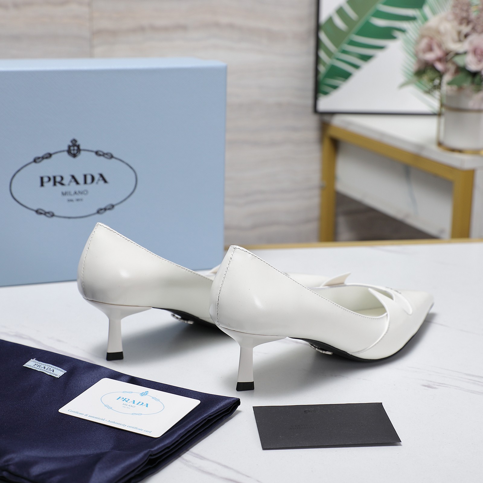 Prada Women's White Leather Pointed Toe Kitten Heel Pumps 9 a1740223525172 2388