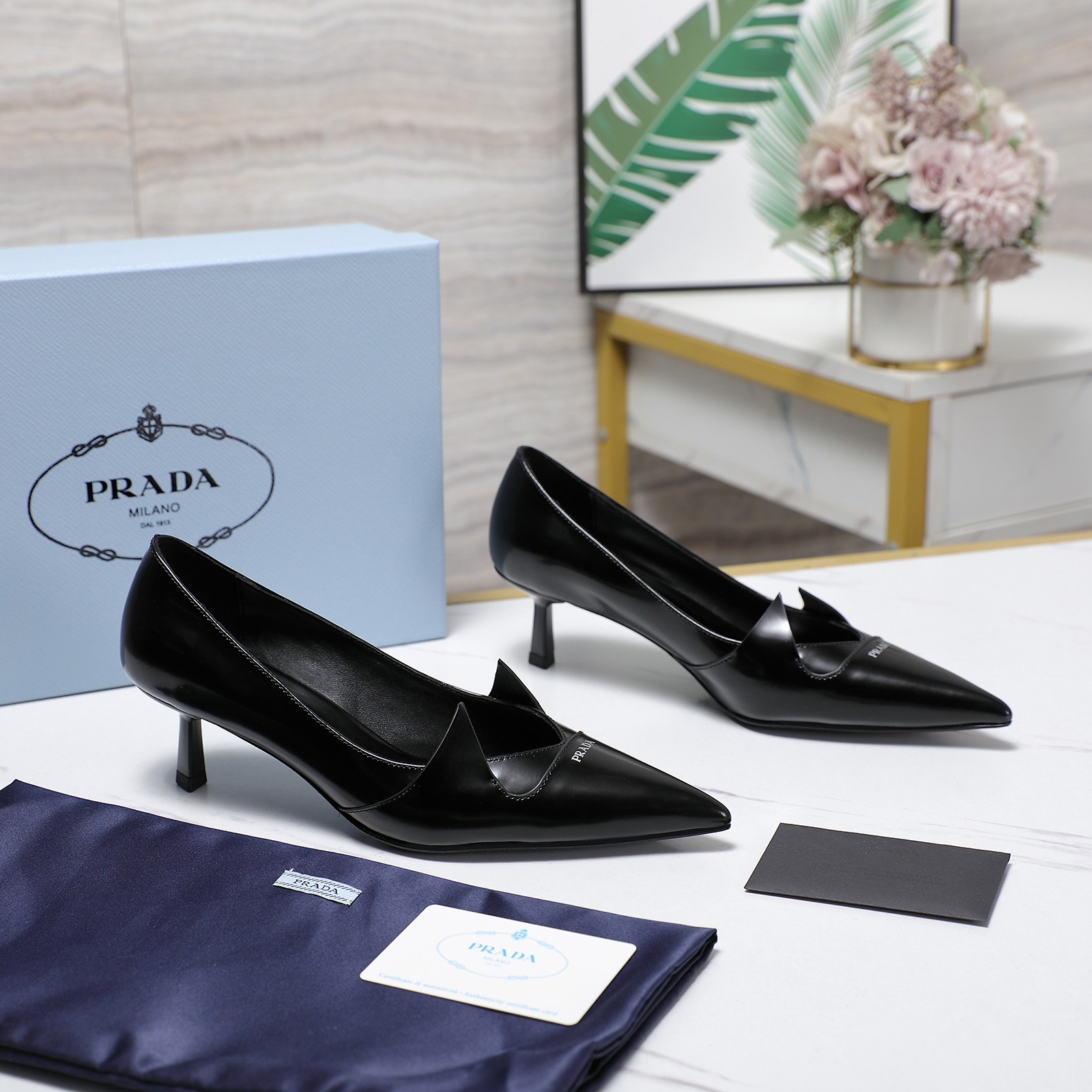 Prada Women's Pointed Toe Kitten Heels Patent Leather Pumps Dress Shoes 4 a1740223873368 7705