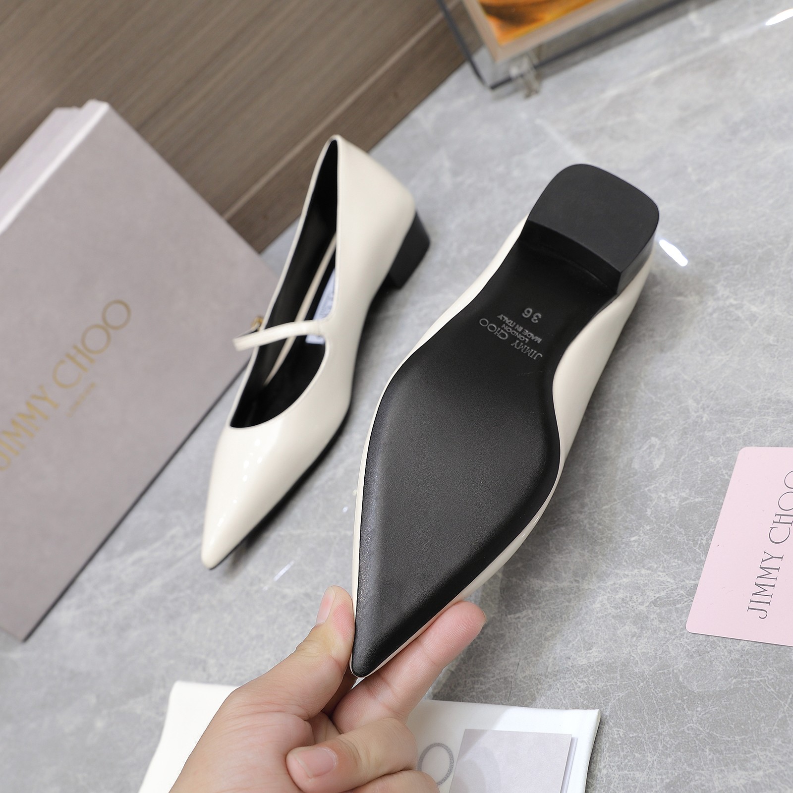 “Jimmy Choo 2025 Spring Summer Pointy Shoes: Top Quality Italian Design”