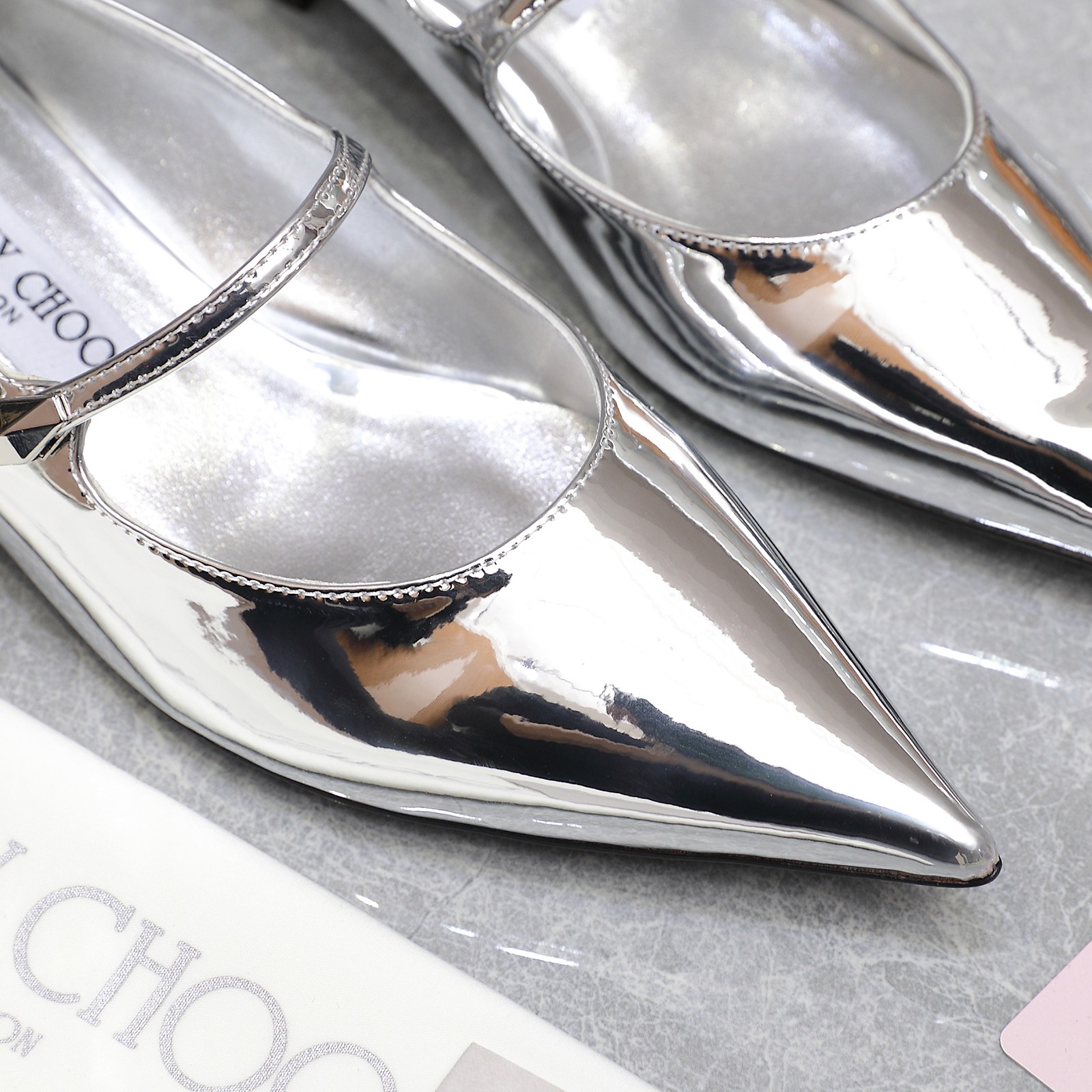 “Jimmy Choo 2025 Spring Summer: Top Quality Pointy Shoes, Italian Sheepskin, $750” - 图片 8