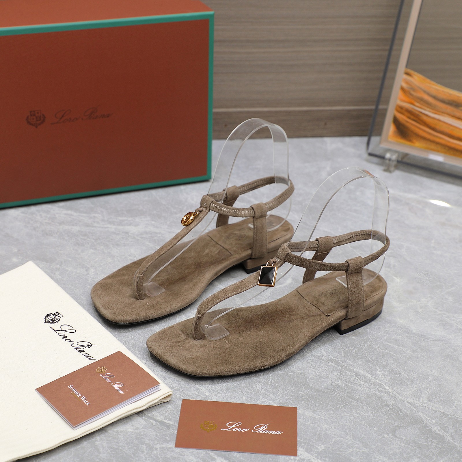 Loro Piana Mindil T-Strap Leather Sandals - Luxurious & Comfortable 4 a1742301920397 1231