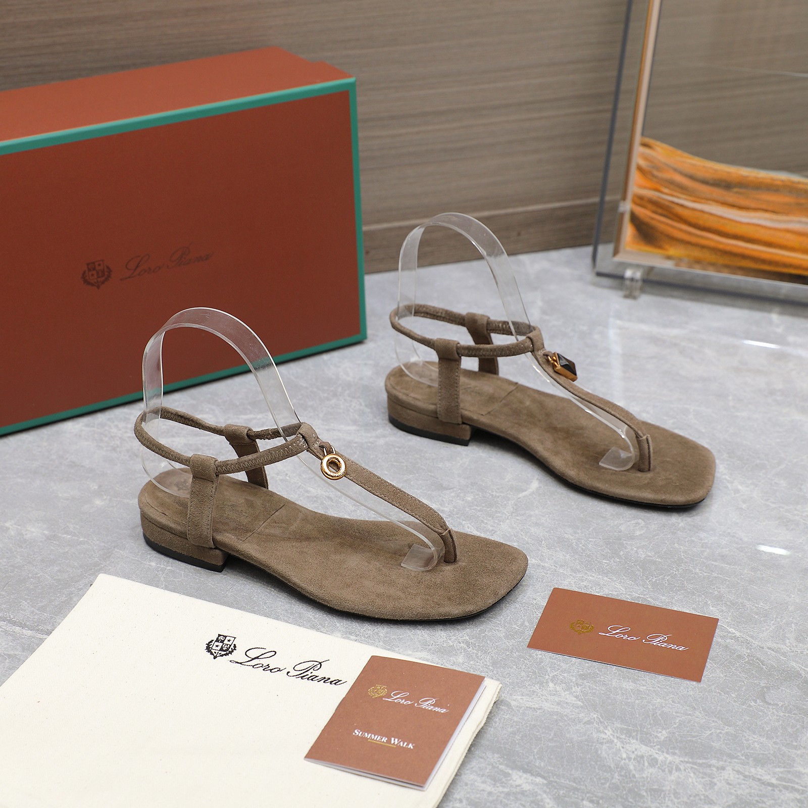 Loro Piana Mindil T-Strap Leather Sandals - Luxurious & Comfortable 8 a1742301920442 1541