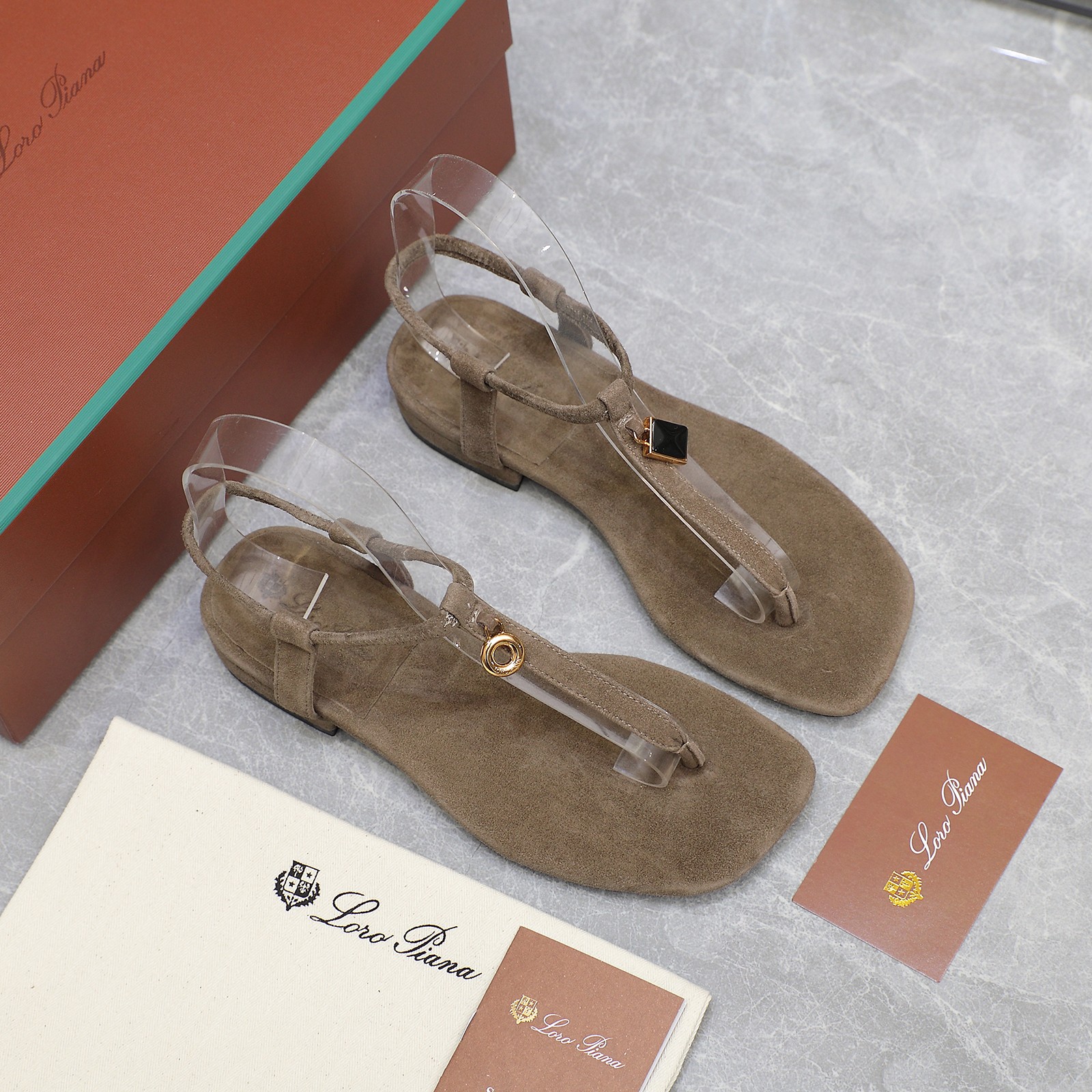 Loro Piana Mindil T-Strap Leather Sandals - Luxurious & Comfortable 3 a1742301977529 6537