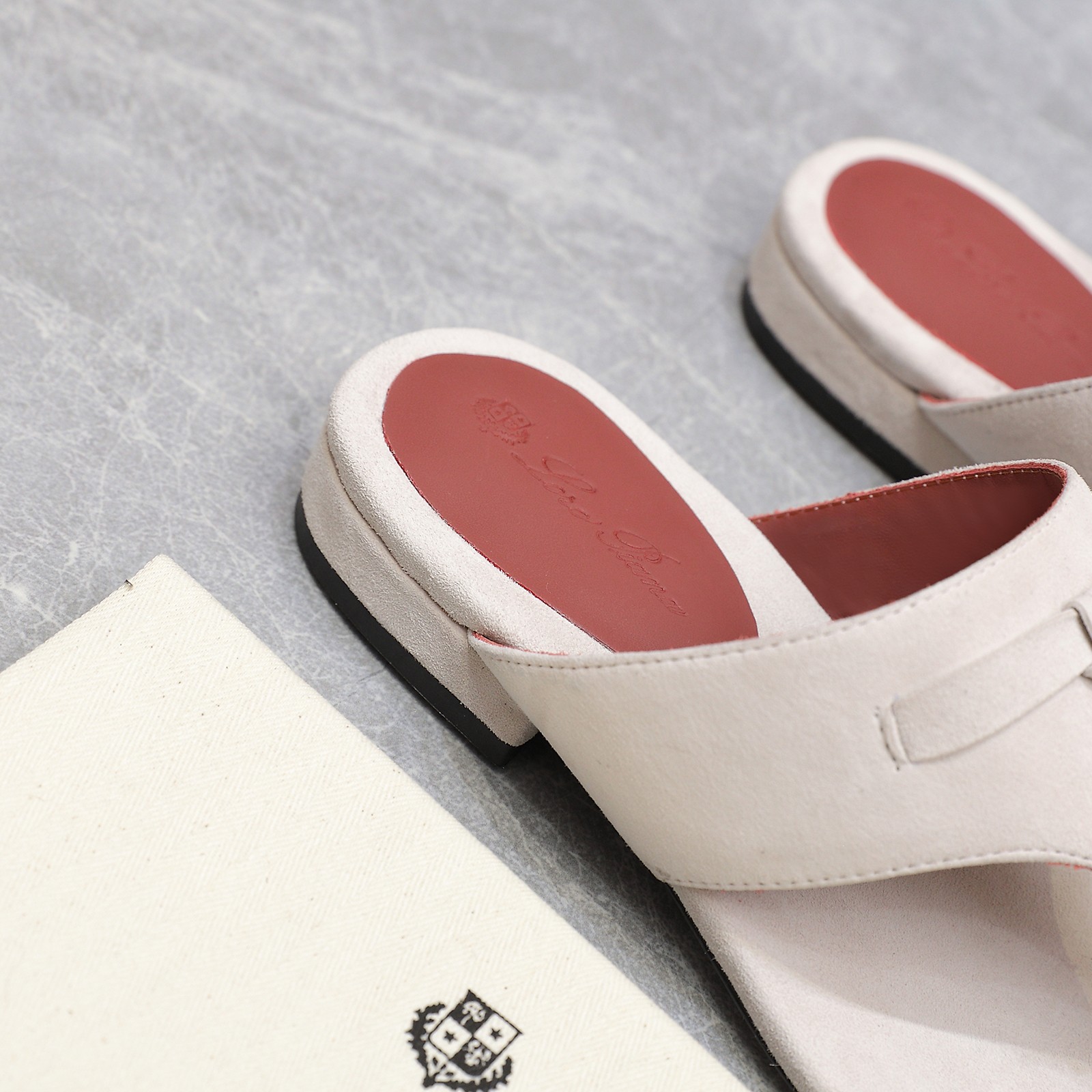 Loro Piana Mindil Leather T-Strap Thong Sandals - Summer Essential 6 a1742304058075 5187