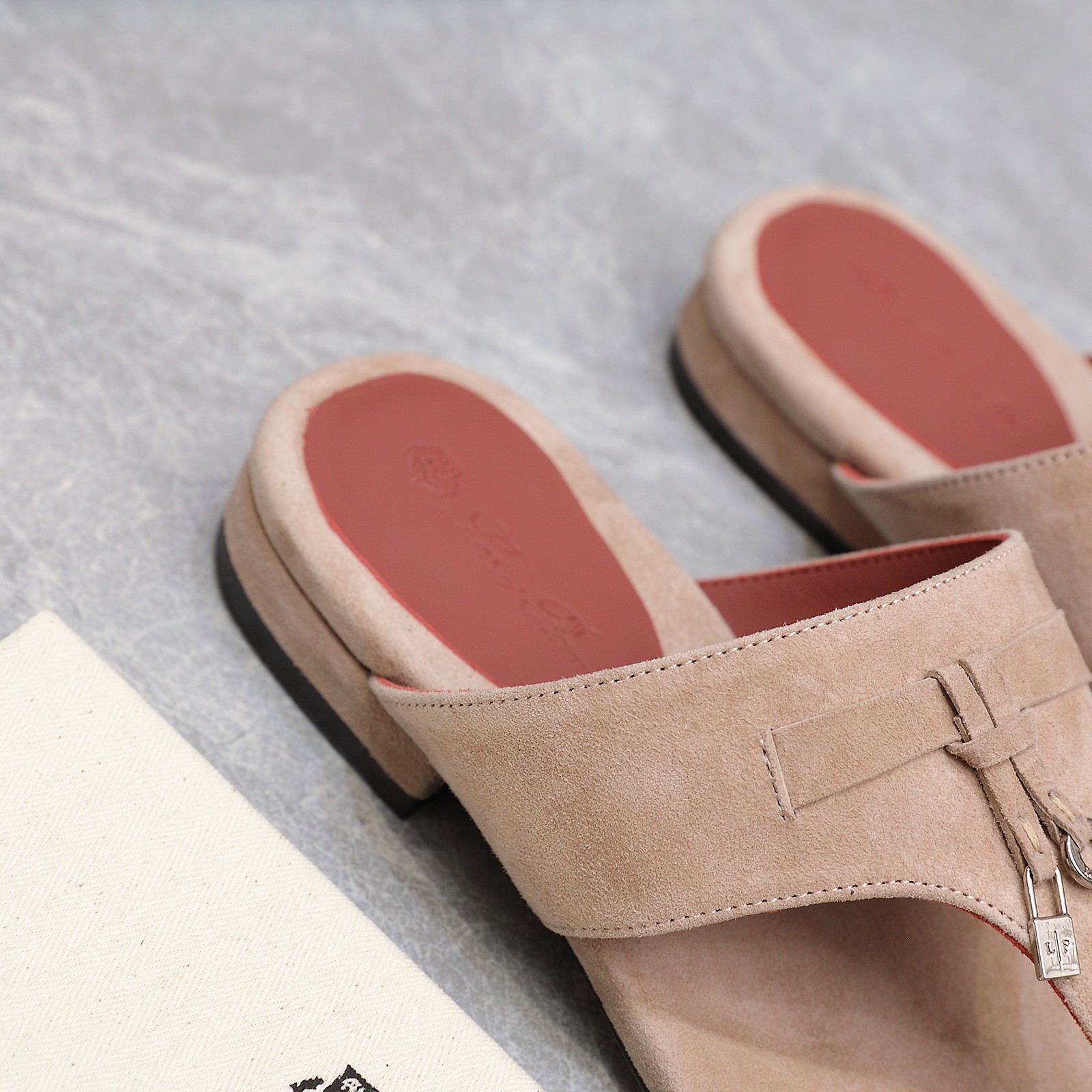 Loro Piana Mindil T-Strap Leather Thong Sandals - Summer Essential 6 a1742304184302 2878