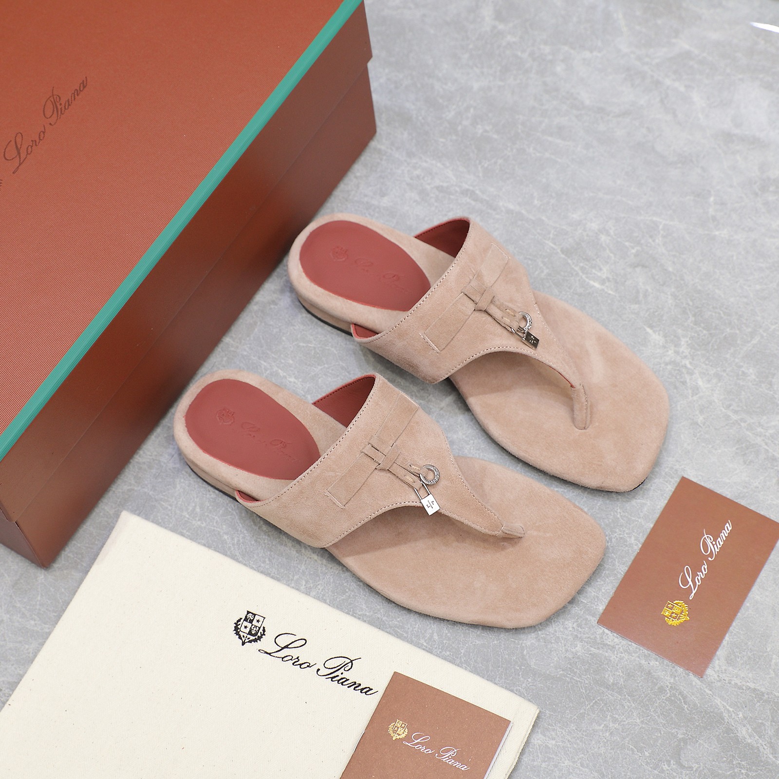 Loro Piana Mindil T-Strap Leather Thong Sandals - Summer Essential 3 a1742304185511 3602