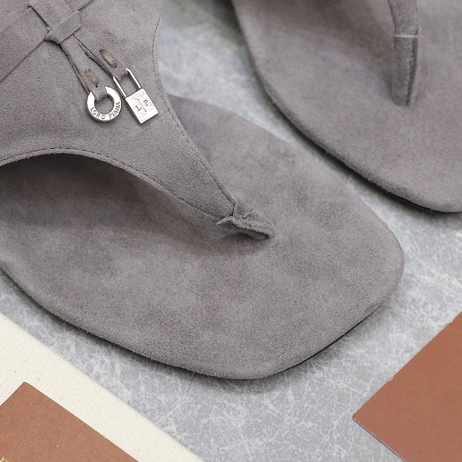 Loro Piana Mindil T-Strap Thong Sandals in Soft Suede with Delicate Accents 8 a1742304246372 7647