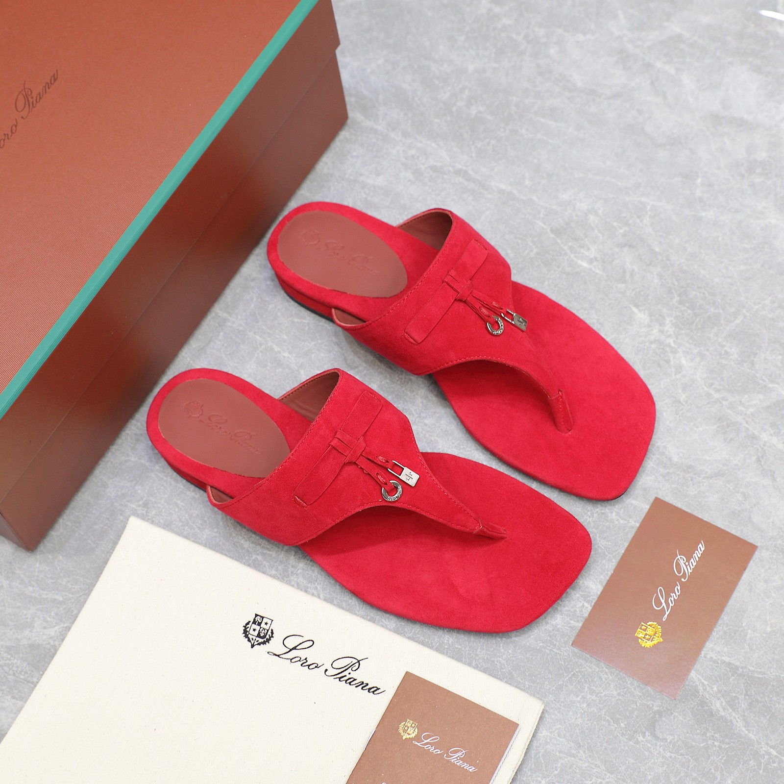 Loro Piana Mindil T-Strap Sandals - Premium Leather Thong Sandals for Women 3 a1742304338835 5152