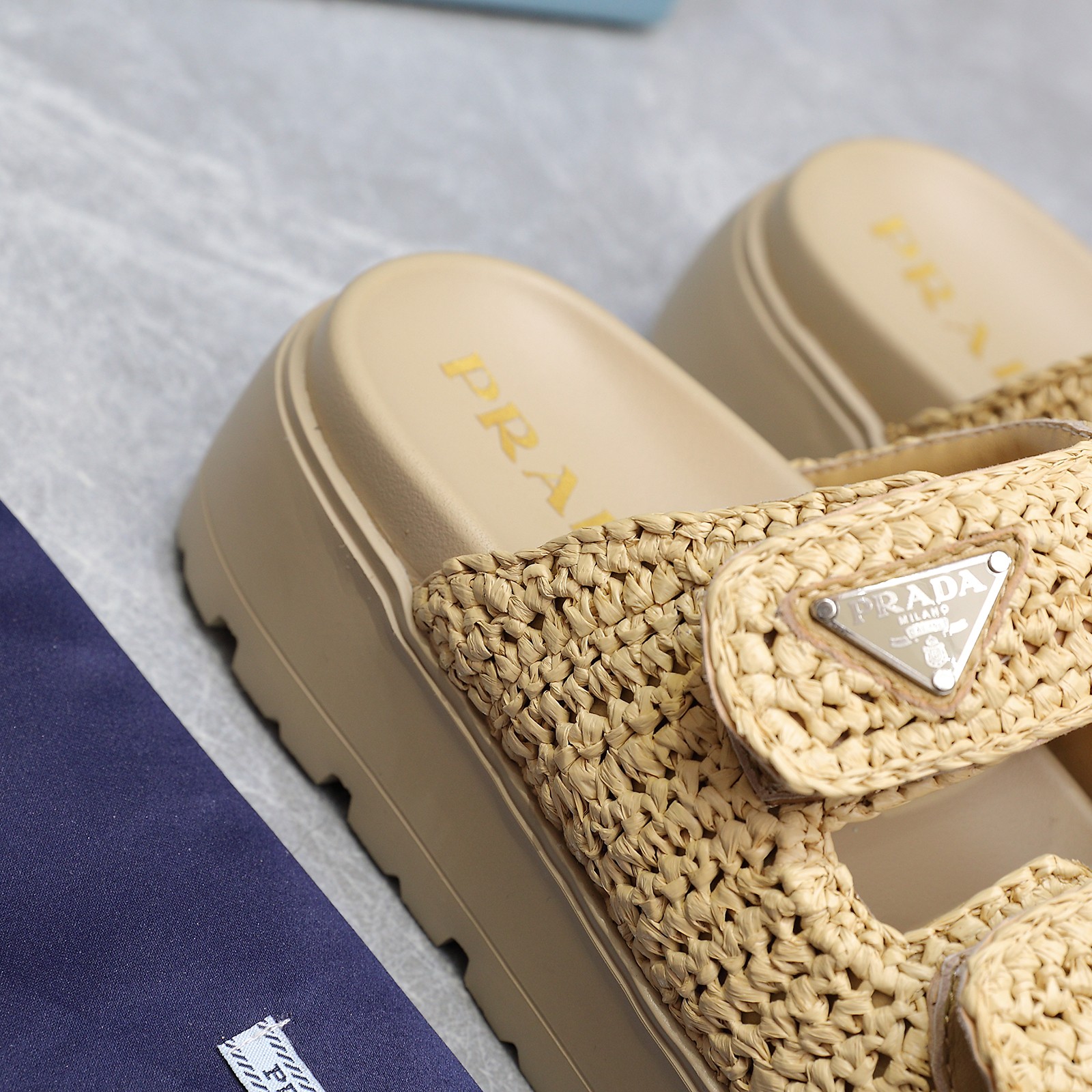 Prada Woven Raffia Platform Sandals - Chic Summer Style with Logo Detail 6 a1742316453356 2615