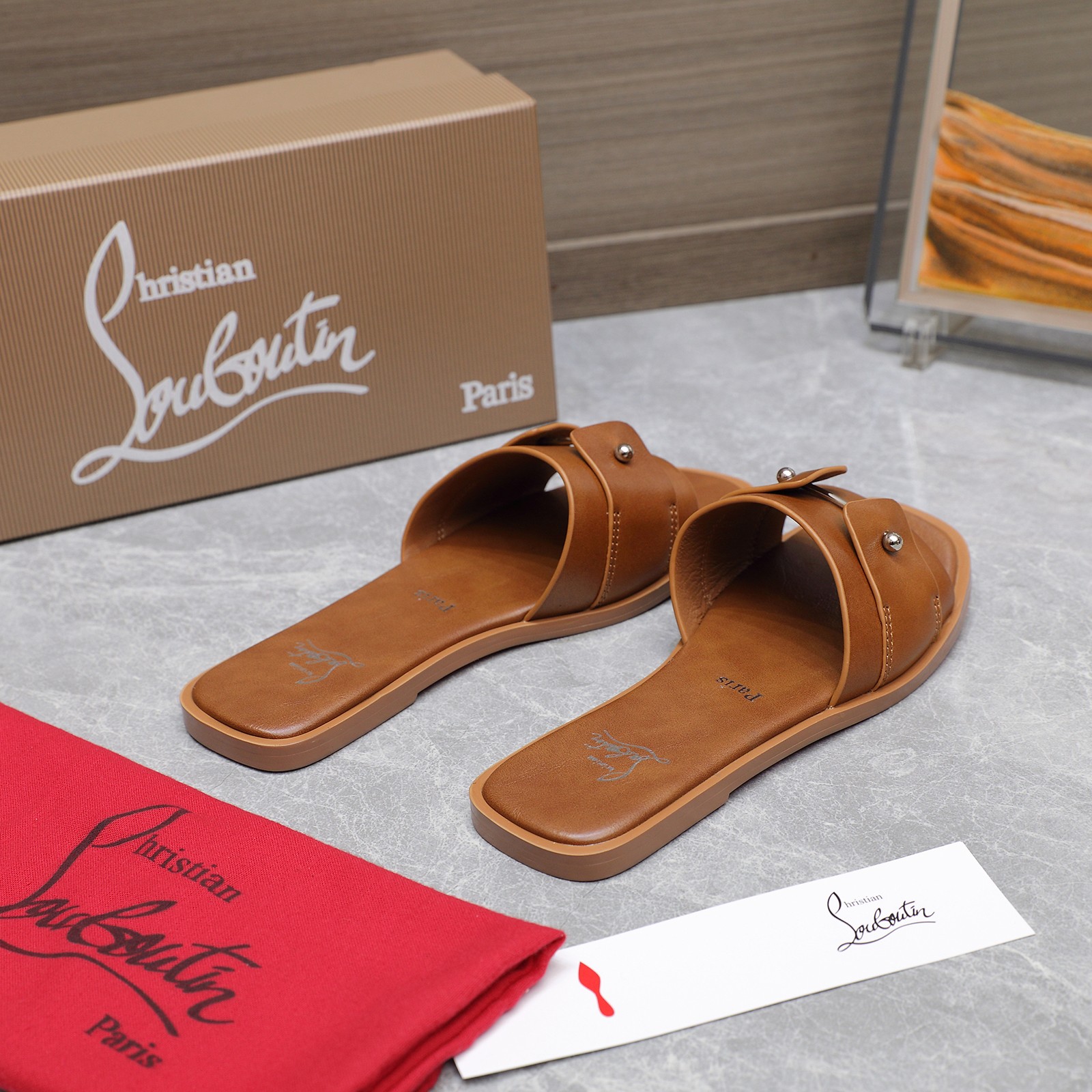 Christian Louboutin Red Bottom Shoes: Las Vegas-inspired Collection with Fine Craftsmanship - 图片 1