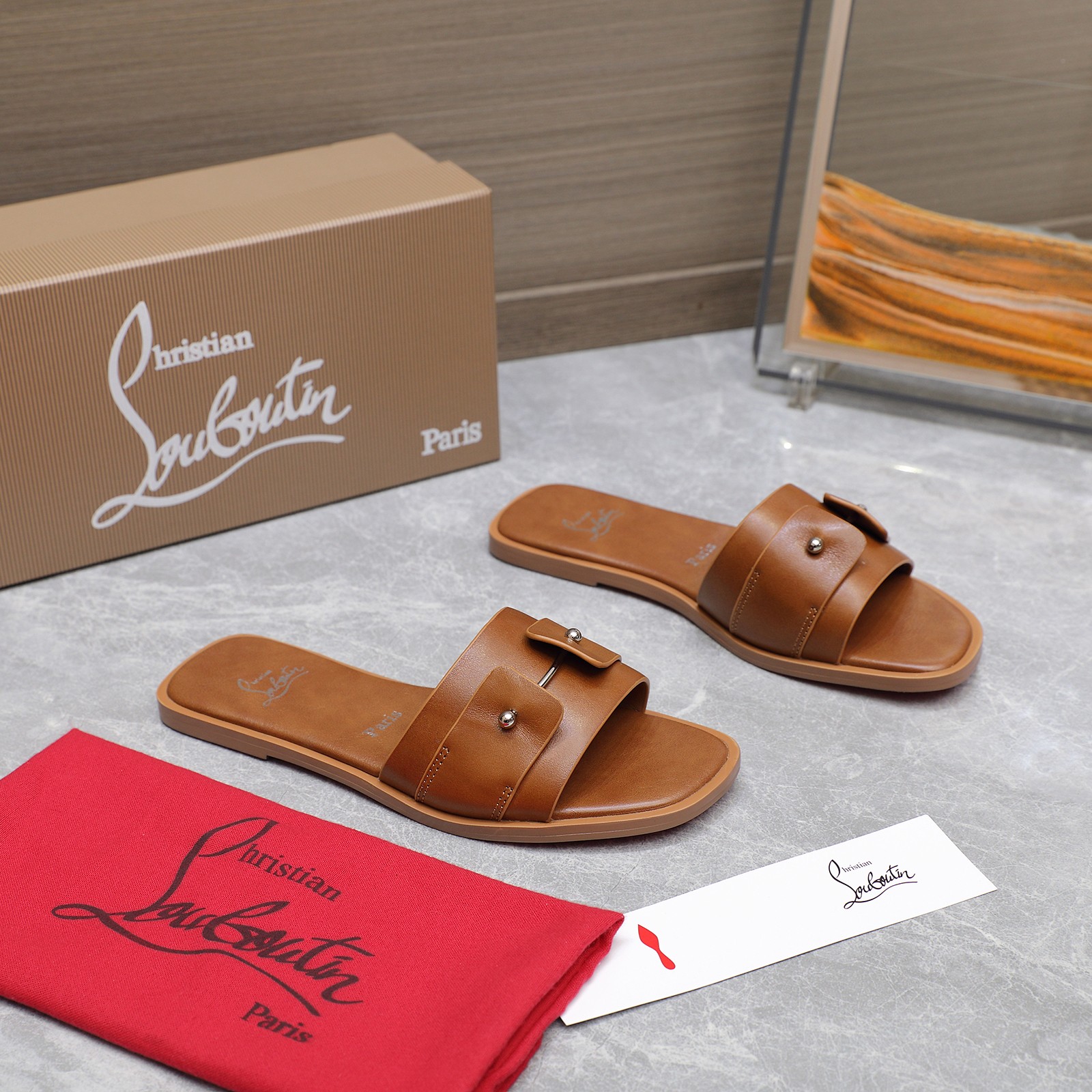 Christian Louboutin Red Bottom Shoes: Las Vegas-inspired Collection with Fine Craftsmanship - 图片 5