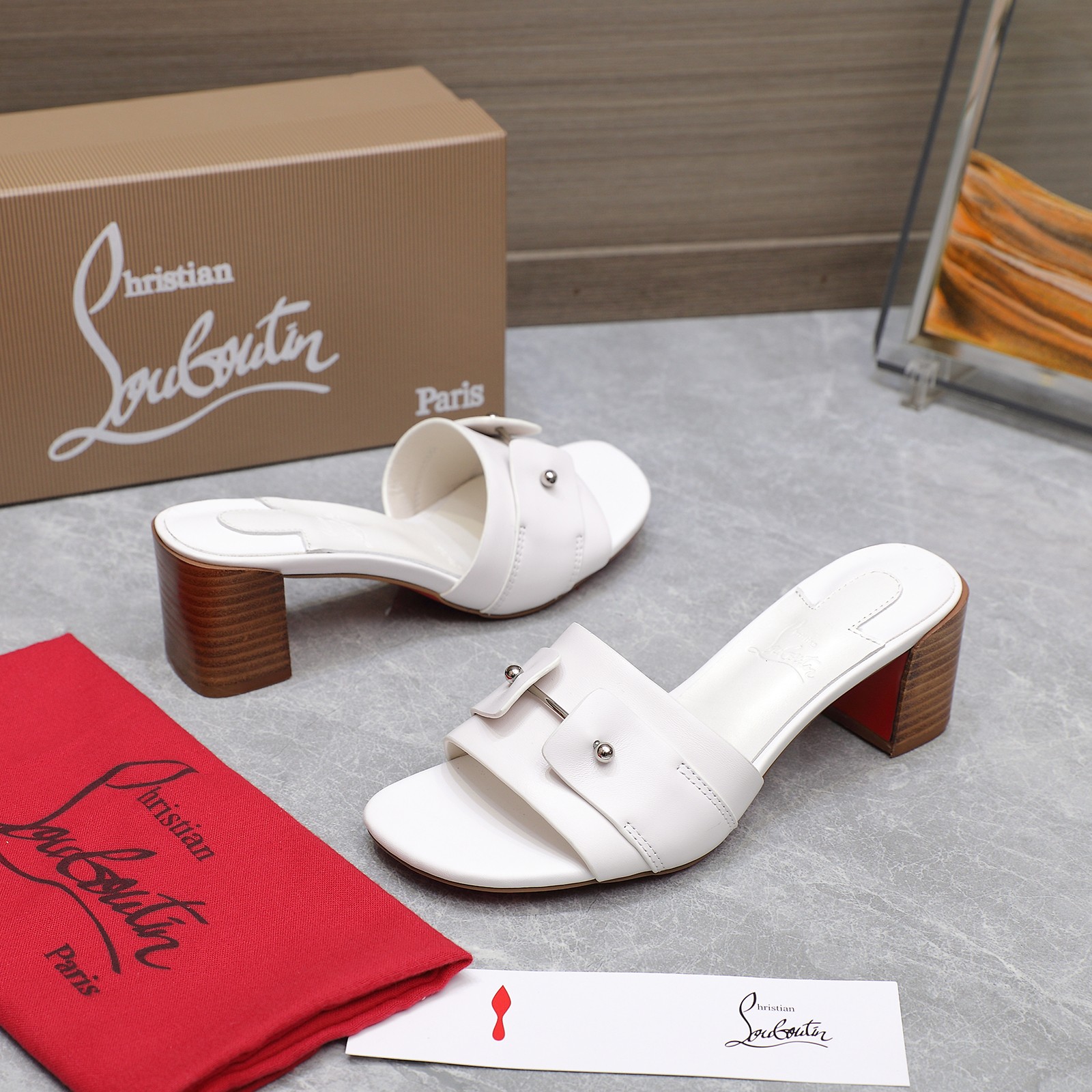 Christian Louboutin Red Bottom Shoes: Las Vegas-inspired Luxury Collection, Exquisite Craftsmanship, Exclusive Design. - 图片 4