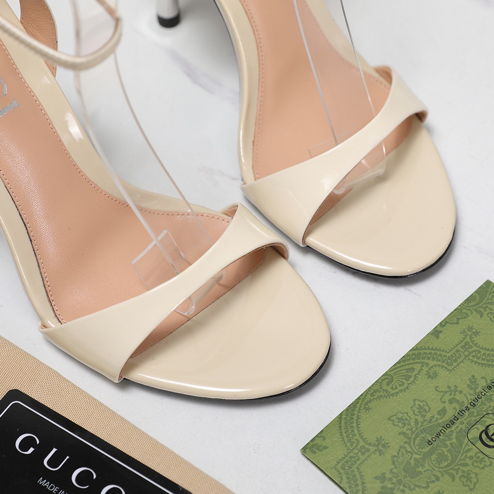 Gucci Women's Bamboo Heel Ankle Strap Sandals Patent Leather Beige 7 a1744708767209 7872