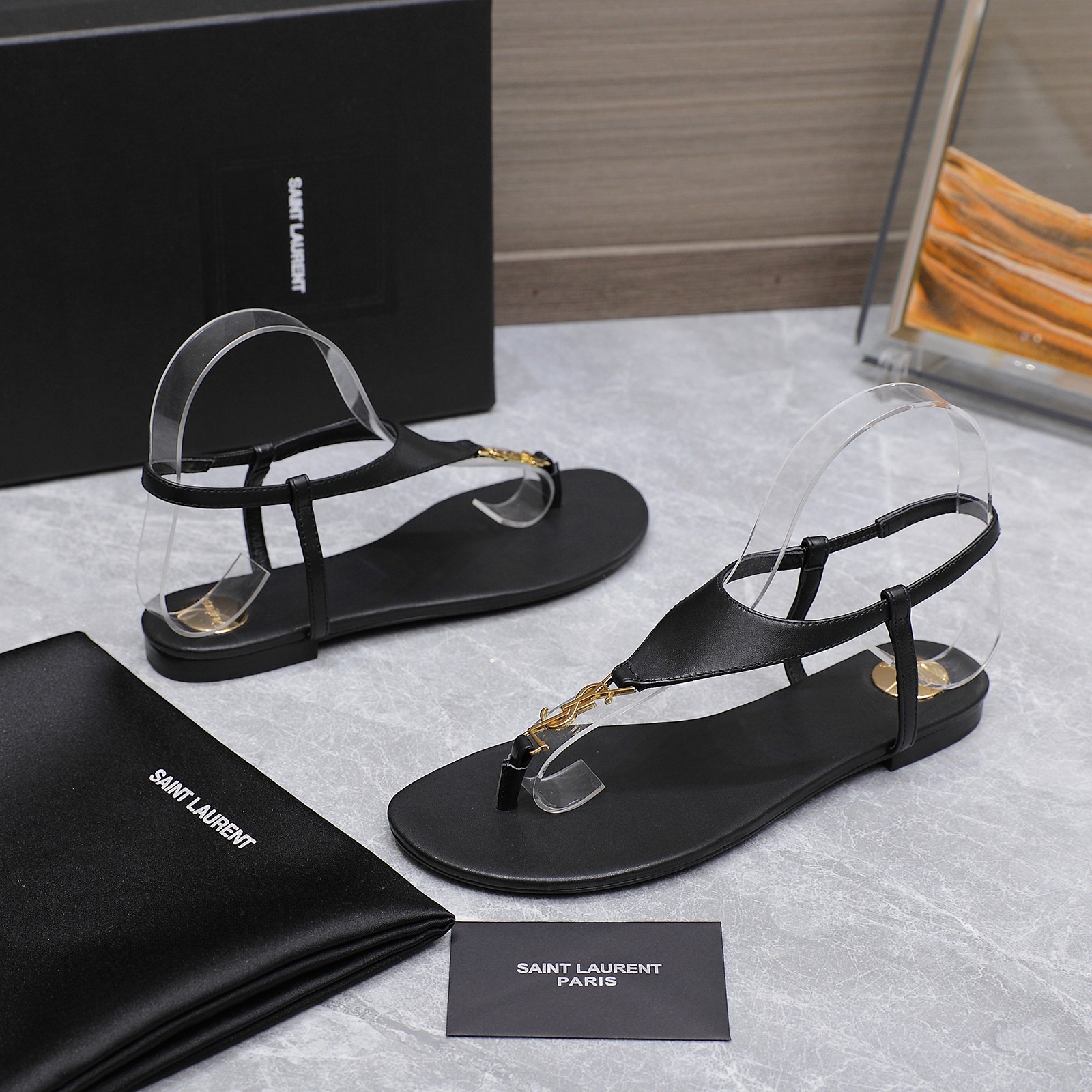 Saint Laurent Women's Lee Metal Chain Leather Thong Sandals 5 a1745067319854 5225