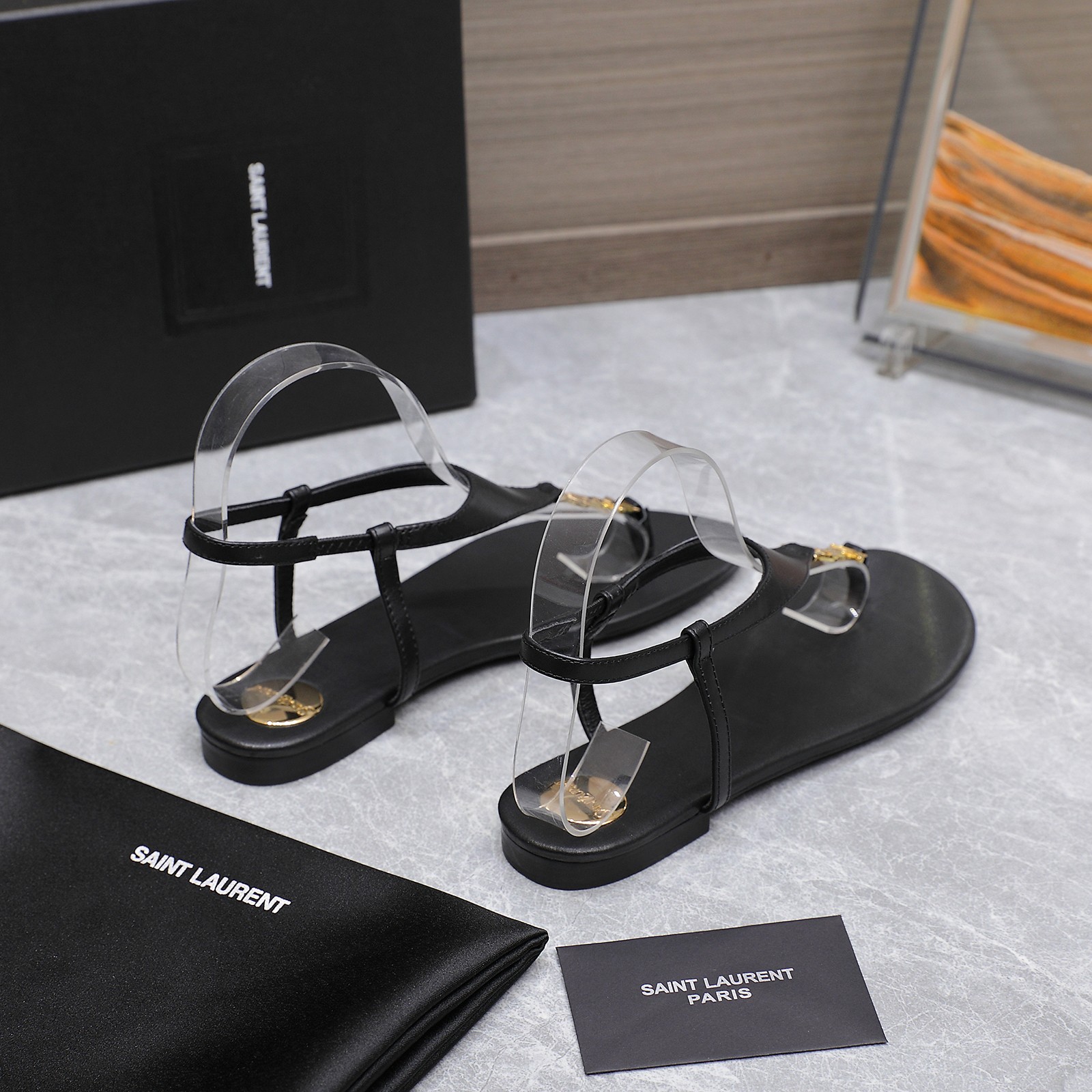 Saint Laurent Women's Lee Metal Chain Leather Thong Sandals 4 a1745067319895 0735