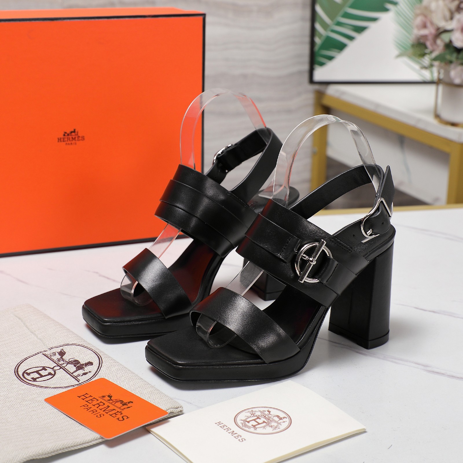 Hermès Women's Black Leather Heeled Sandals with Iconic Buckle 4 a1745241381579 3765