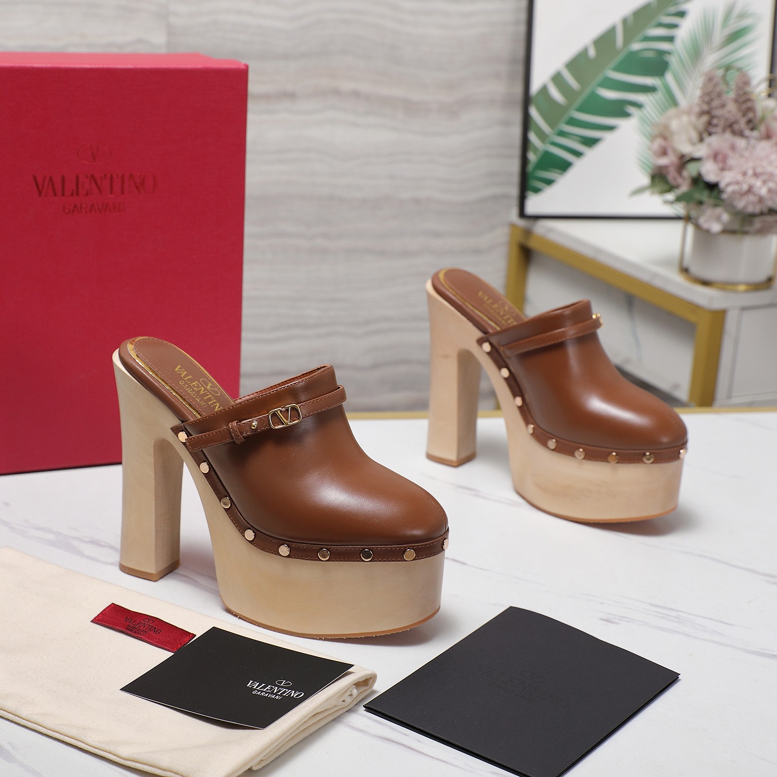 Valentino Platform Mule: Italian Craftsmanship, Modern Aesthetic Sandal 7 a1745949235961 3751