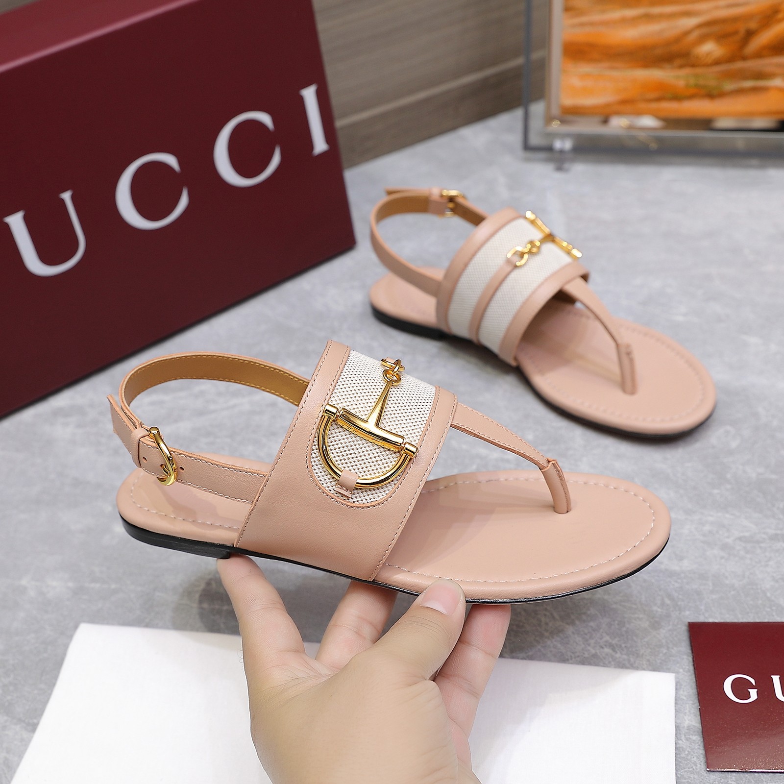 Gucci Women's Thong Heeled Sandals with Horsebit Detail - Beige Leather 2 a1746344214074 1373