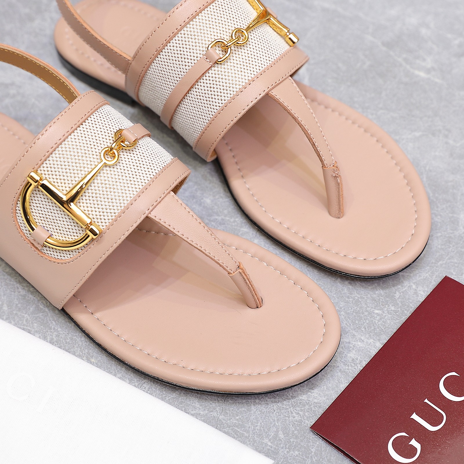 Gucci Women's Thong Heeled Sandals with Horsebit Detail - Beige Leather 6 a1746344214148 5634
